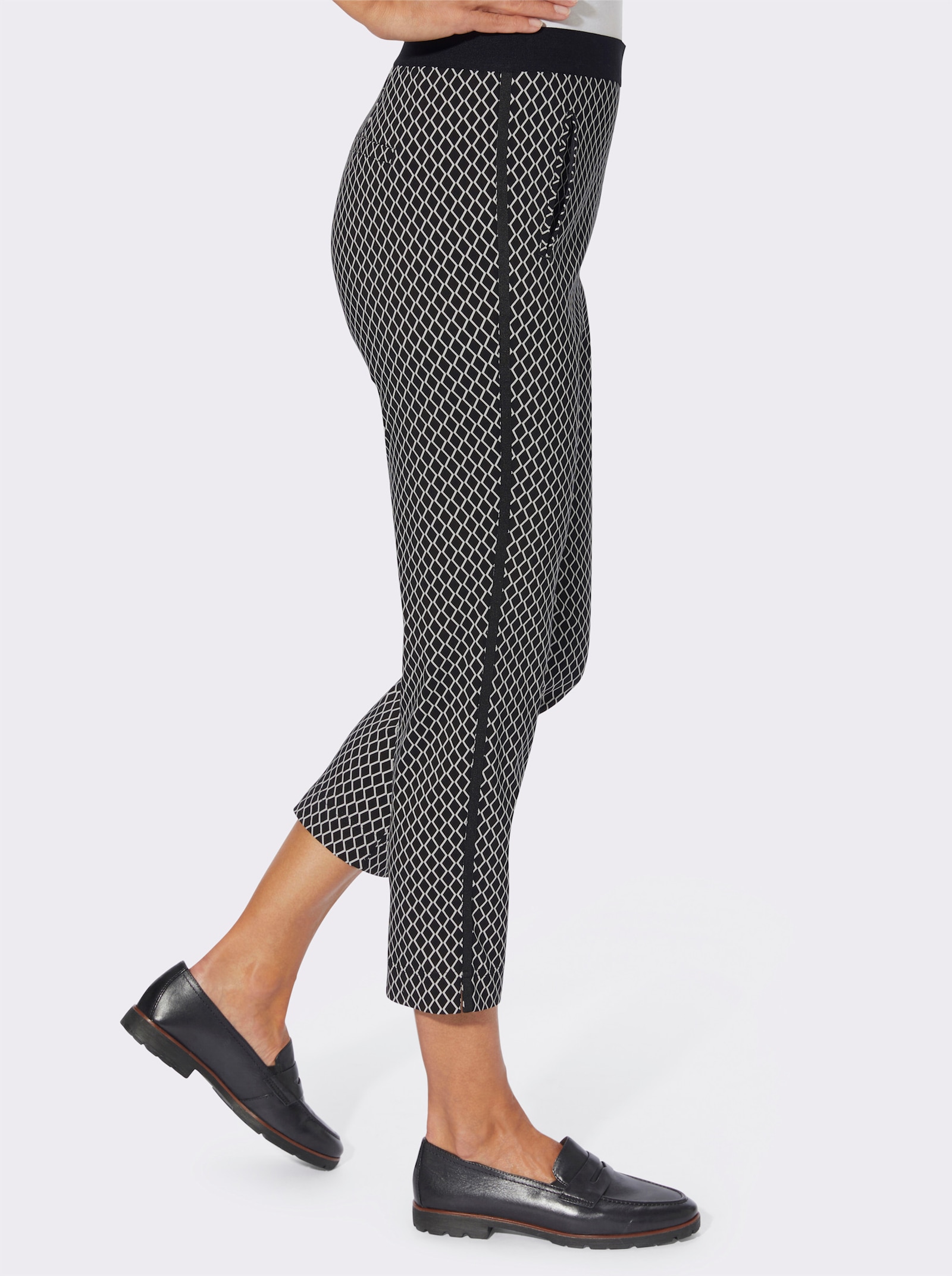 Schlupfhose mit Minimal-Dessin - schwarz-weiß-bedruckt