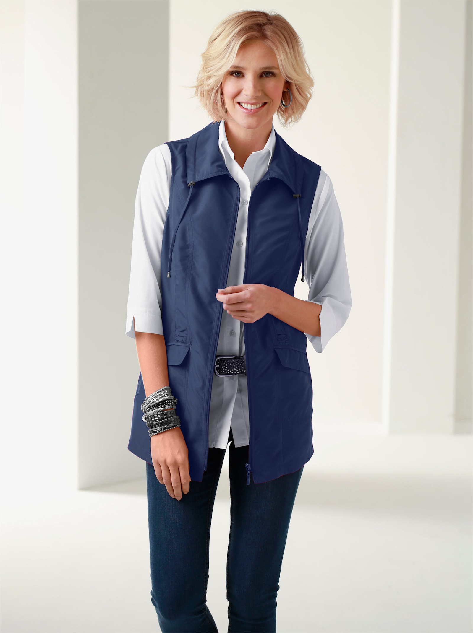 Lange bodywarmer van microgaren - marine