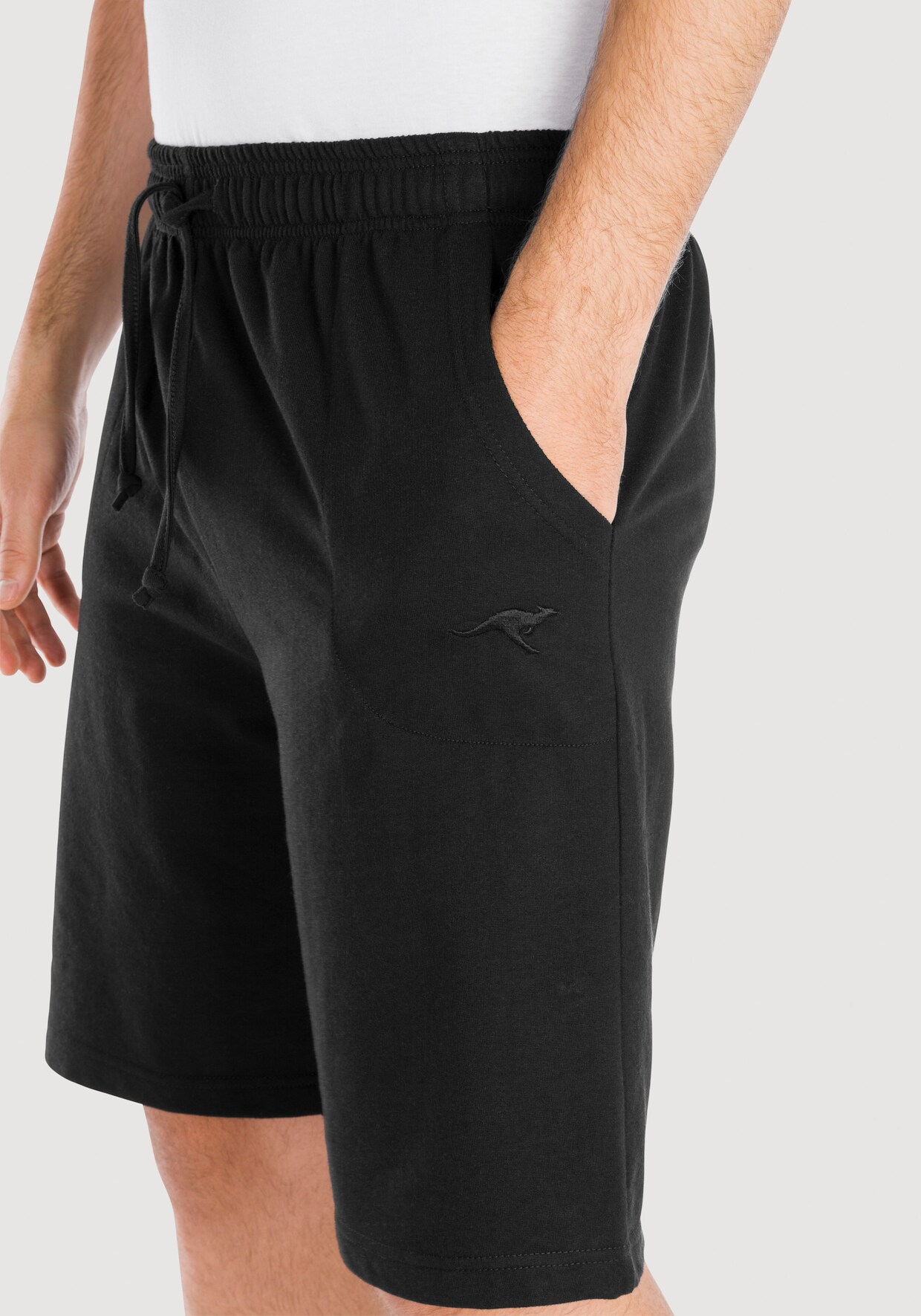 KangaROOS Sweatshorts - schwarz