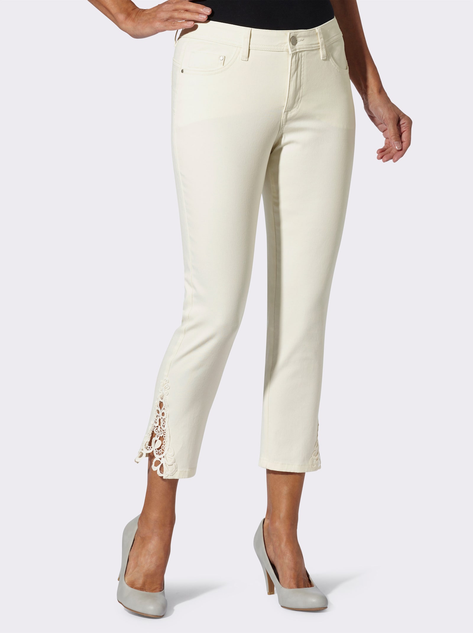 7/8-Jeans mit Spitzen-Einsatz - ecru