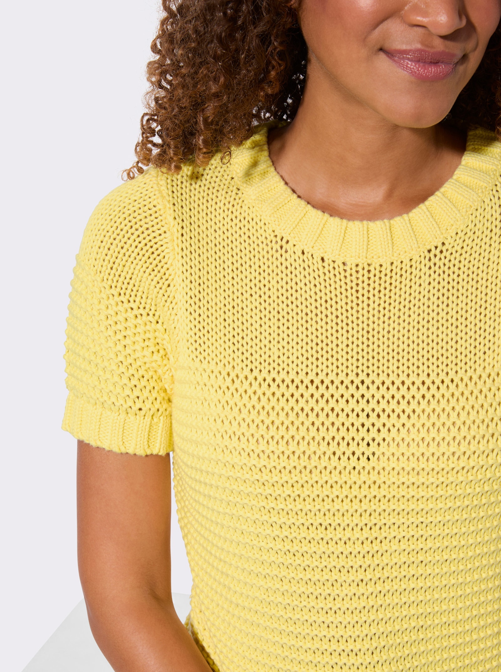 Kurzarmpullover mit Fantasiemuster - zitrone