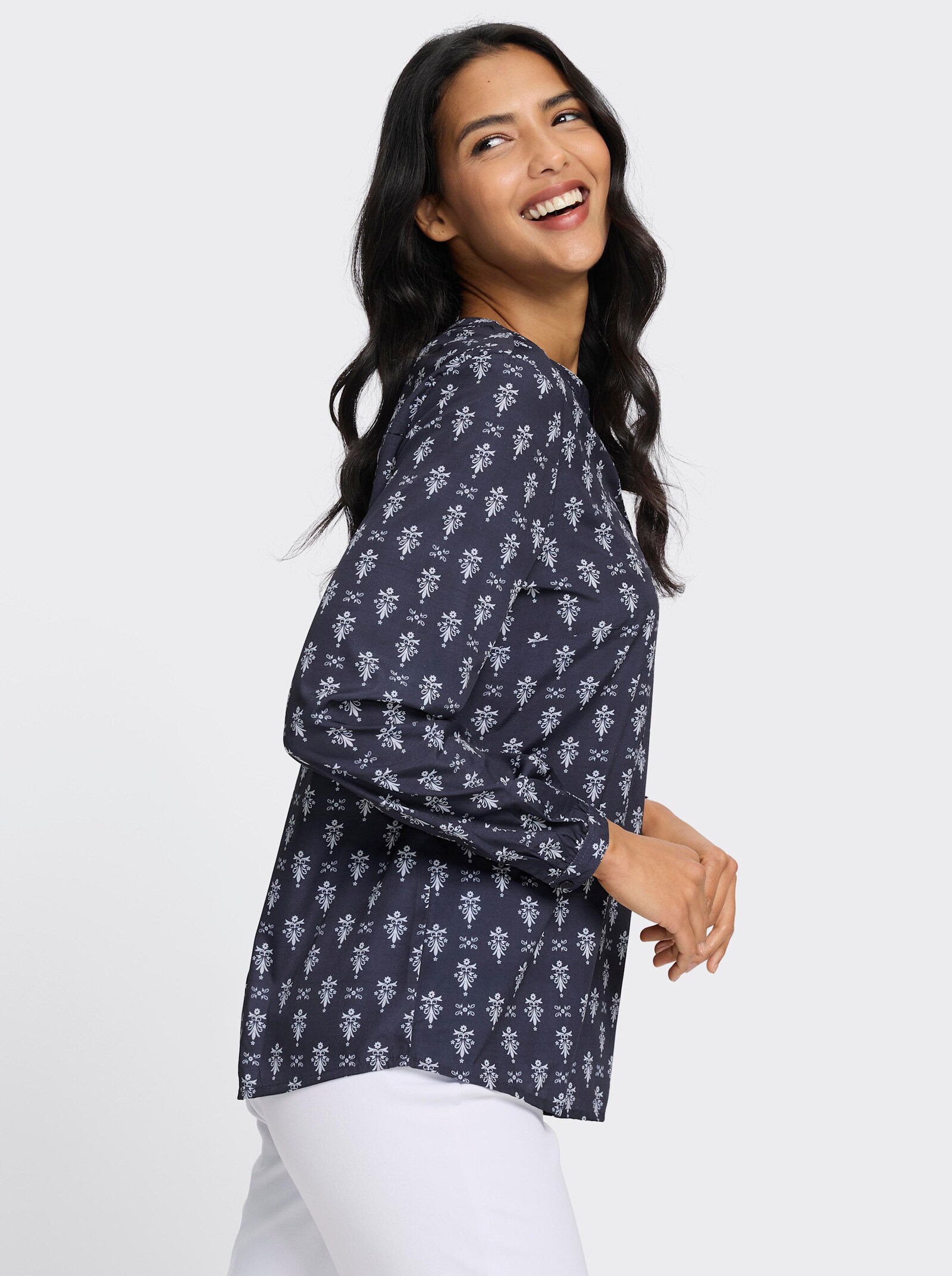 Schlupfbluse mit kurzer Knopfleiste - marine-ecru-bedruckt