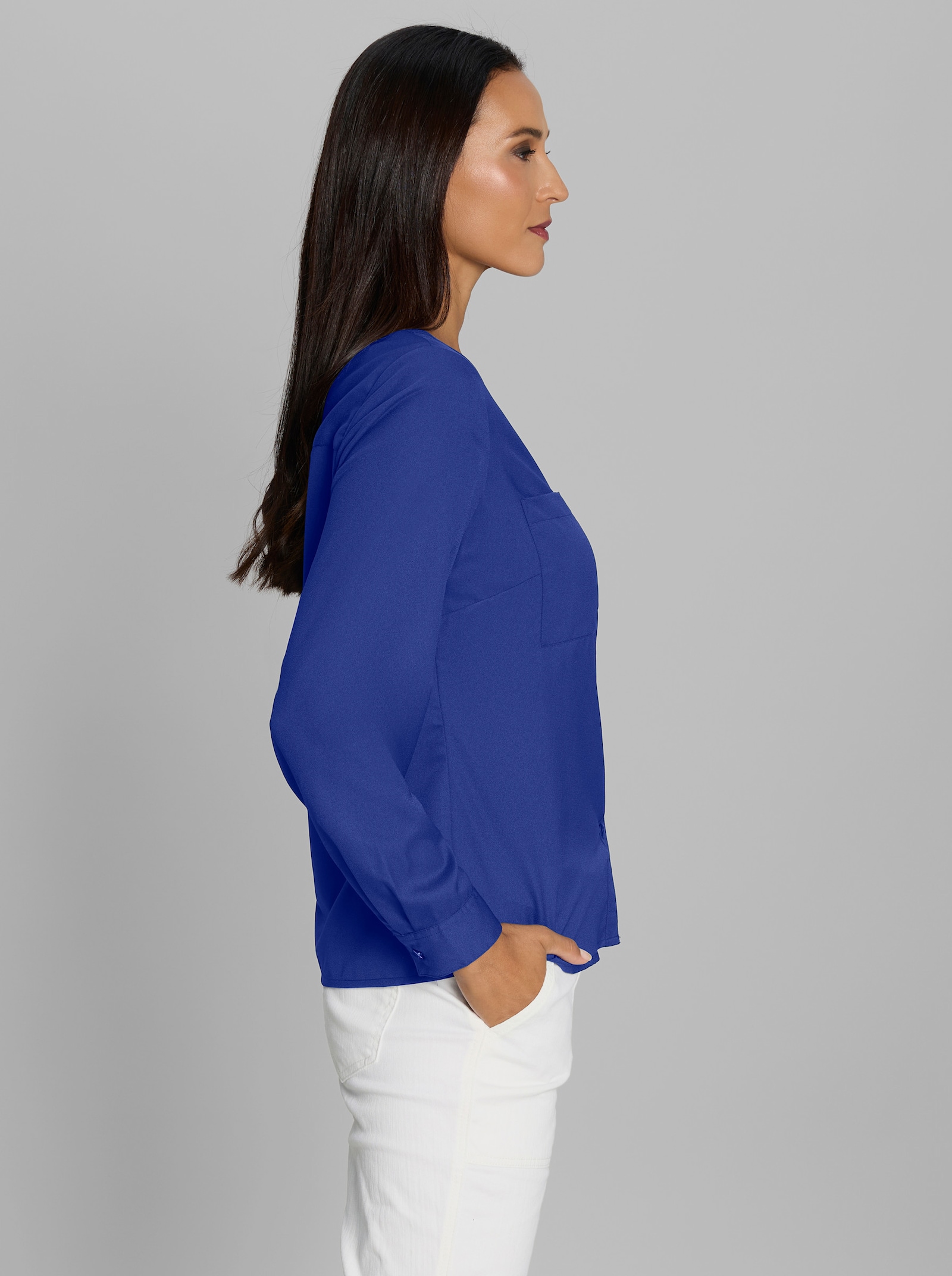 heine Crêpebluse mit Brusttaschen - royalblau