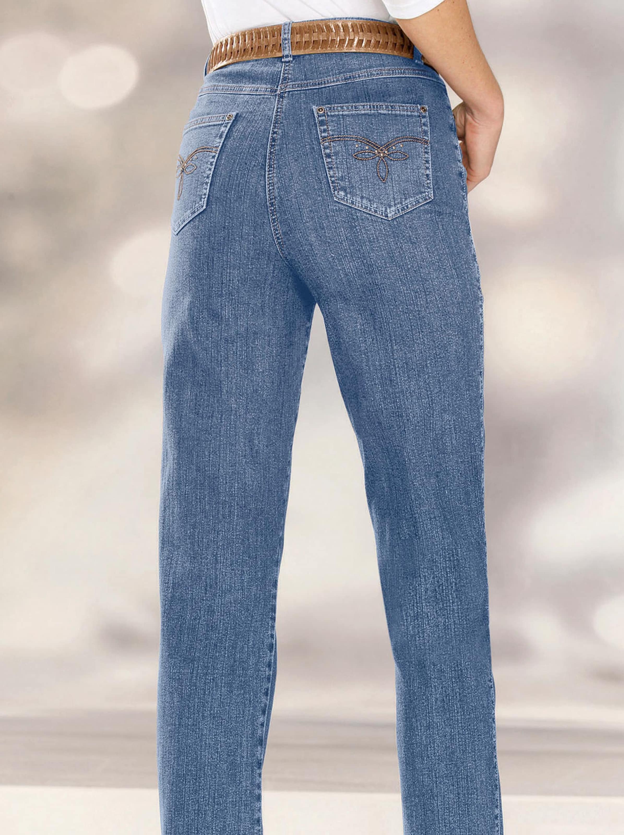 vorne günstig Kaufen-5-Pocket-Jeans in blue-bleached von heine. 5-Pocket-Jeans in blue-bleached von heine <![CDATA[Jeans in schlanker Optik. 5-Pocket-Form. Mit dekorativer Stickerei auf beiden Gesäßtaschen. Knopf- und Reißverschluss vorne. Gürtelschlaufen. Angesetzter Bun