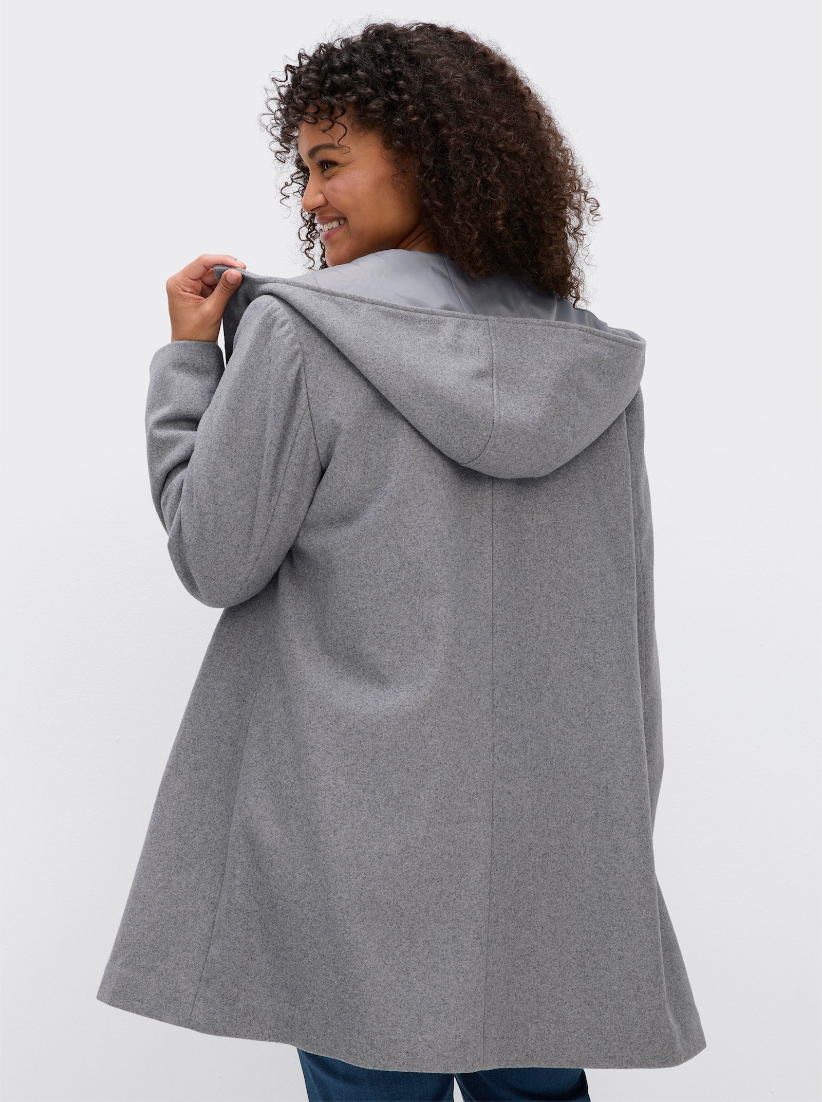 sheego Kapuzenjacke in A-Linie - grau