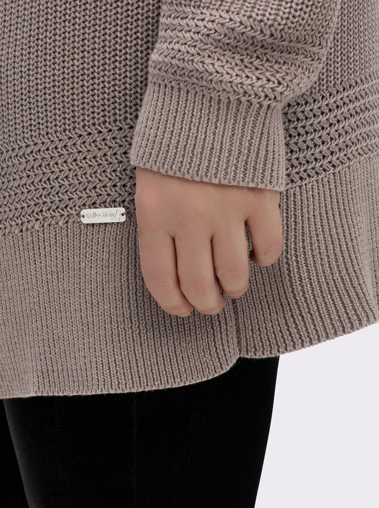 Longstrickjacke in passformgerechter Verarbeitung - taupe