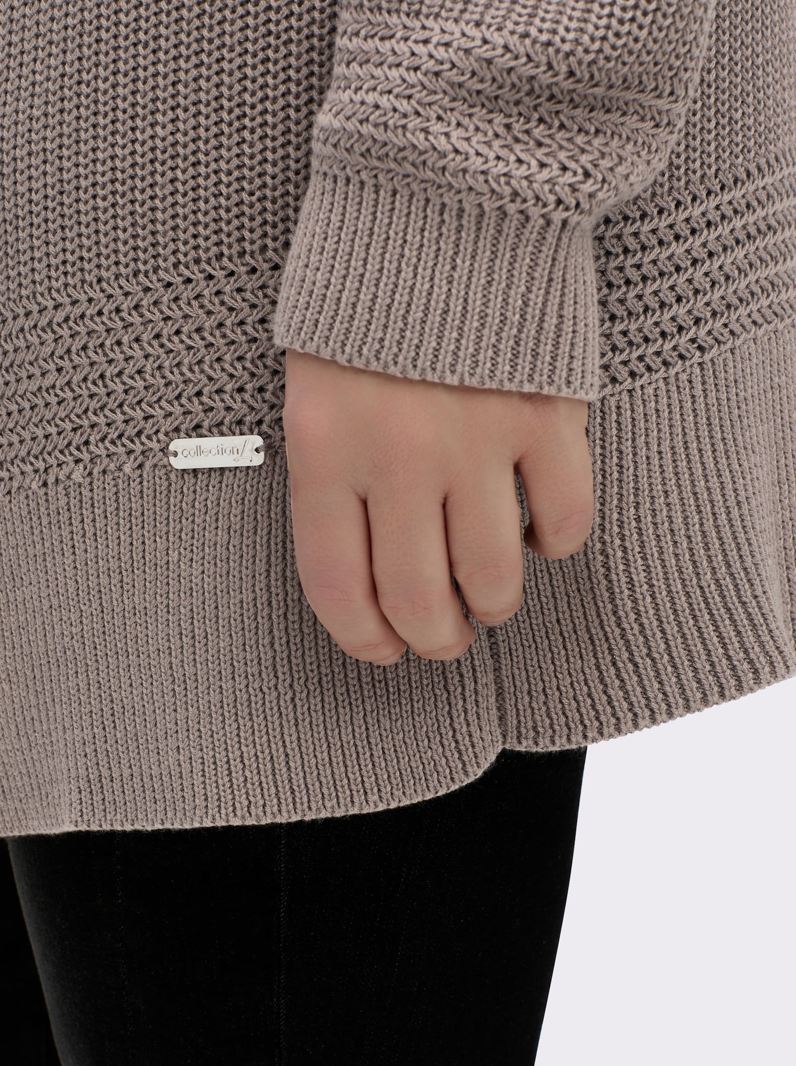 Longstrickjacke in passformgerechter Verarbeitung - taupe