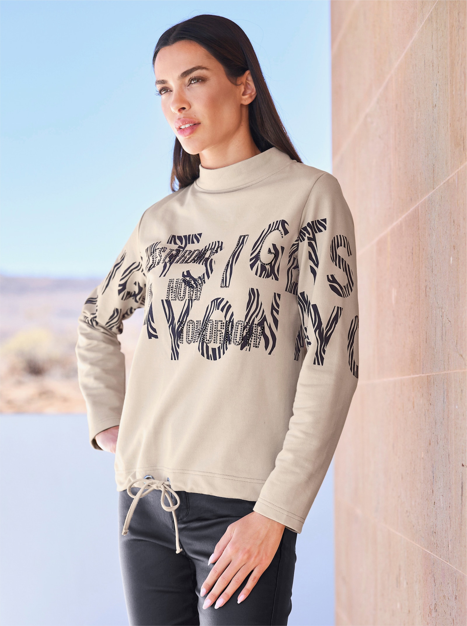 heine Stehkragenshirt mit Schrift- und Animalprint - sand