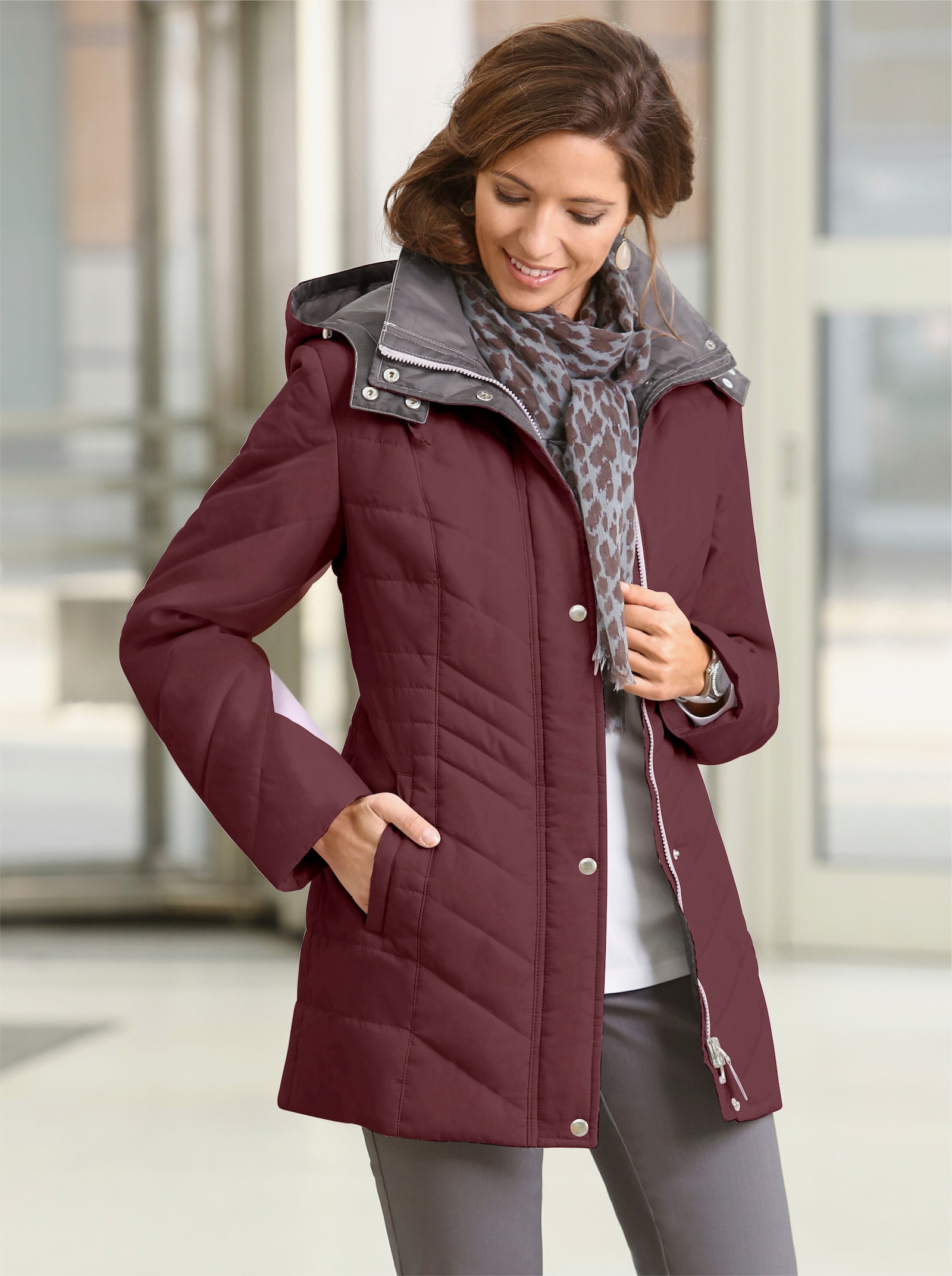 Steppjacke mit Kontrastfutter - bordeaux-grau