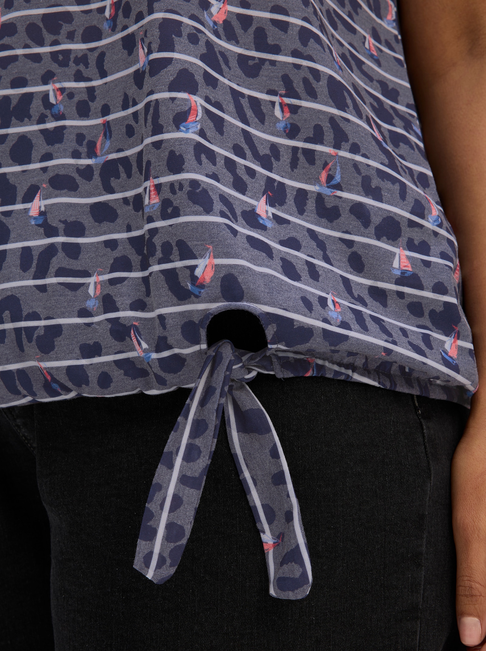 Rundhalsshirt in Ausbrenner-Qualität - marine-bedruckt