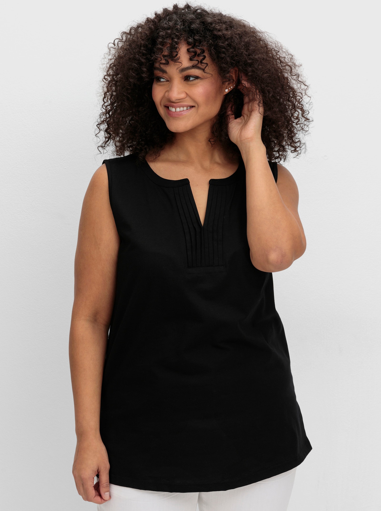 sheego Tanktop mit Biesen am Ausschnitt - schwarz