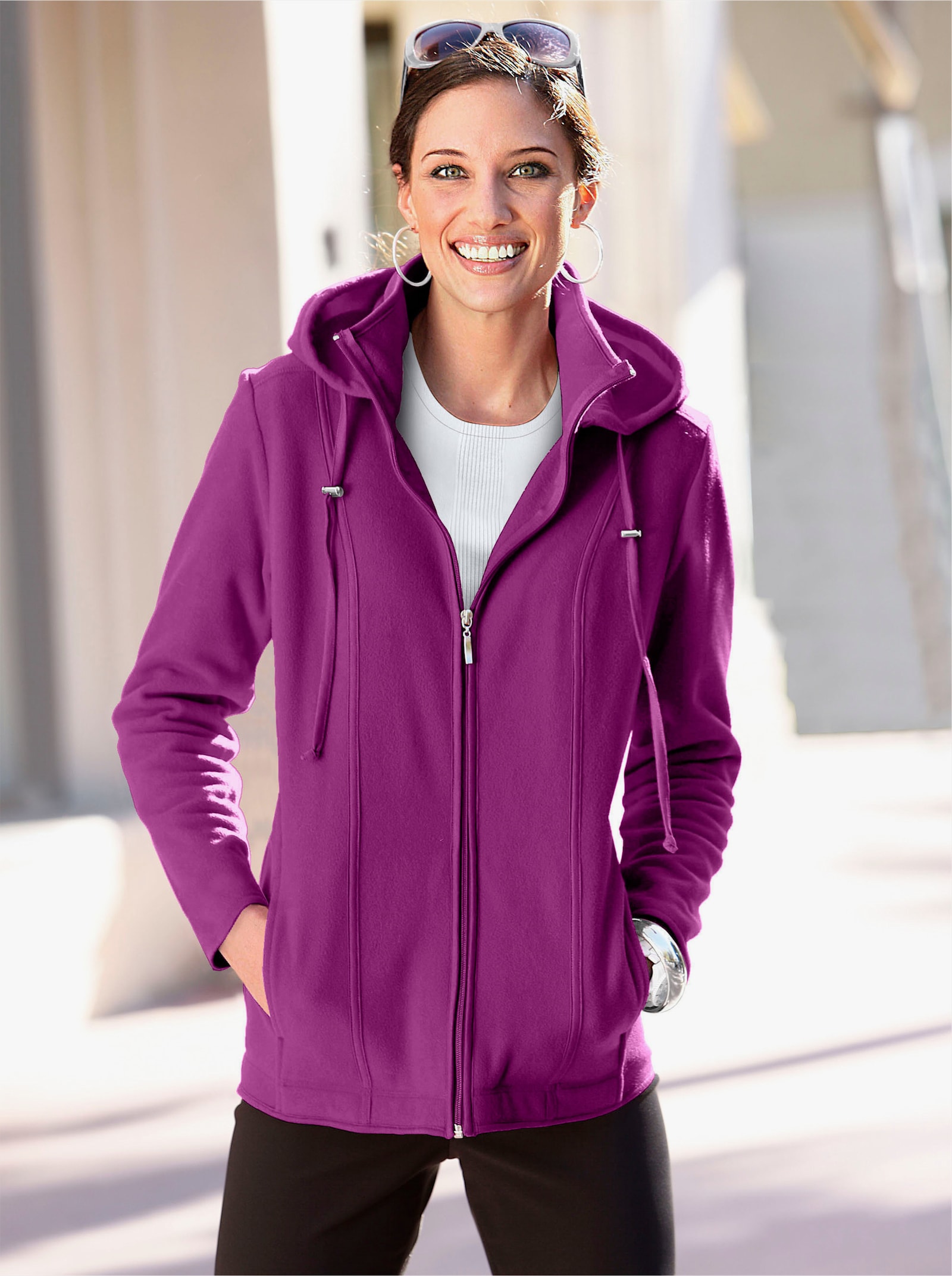 Fleecejacke mit abnehmbarer Kapuze - fuchsia
