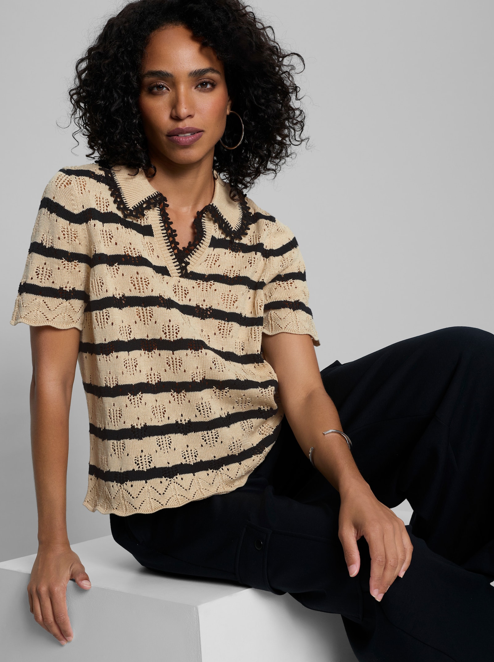 heine Ajourpullover mit Spitze - sand-schwarz-geringelt