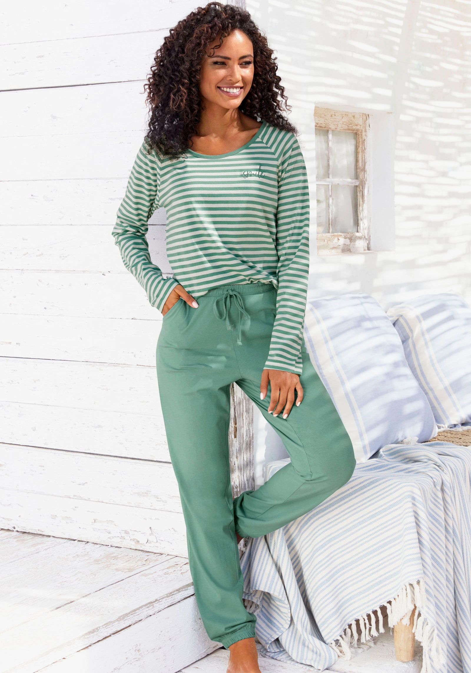 Vivance Dreams Pyjama - grün