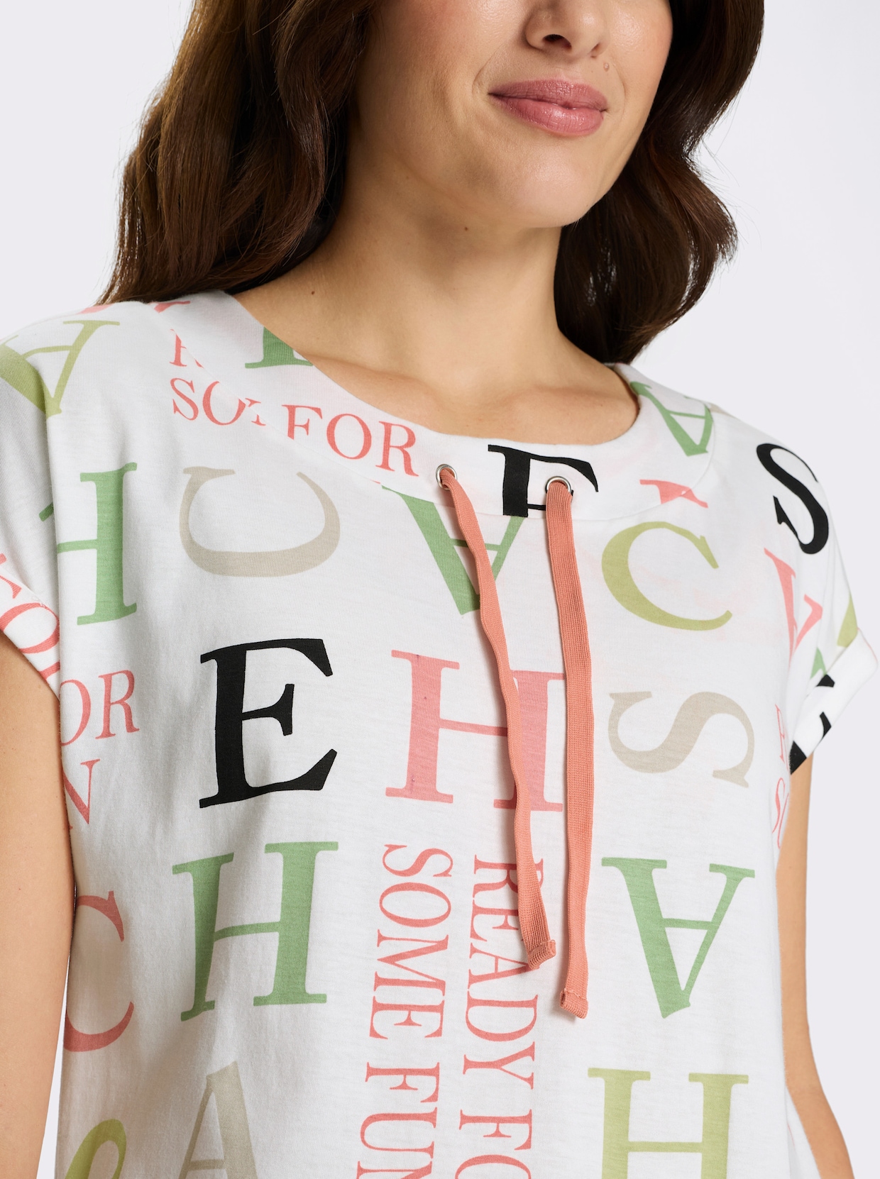 Kurzarmshirt mit Lettering-Druck - ecru-eucalyptus-bedruckt