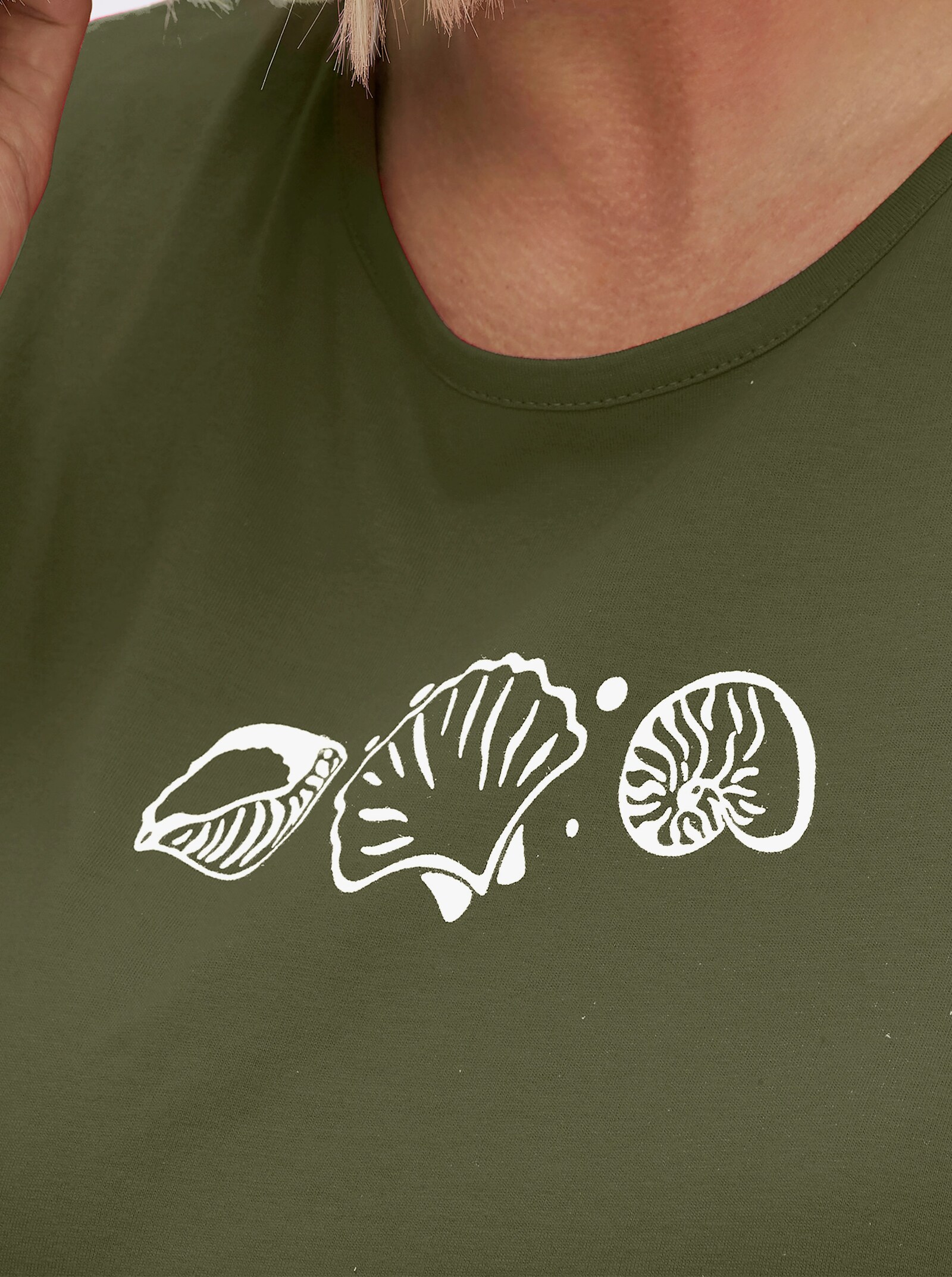 Shirttop mit Seitenschlitzen - oliv