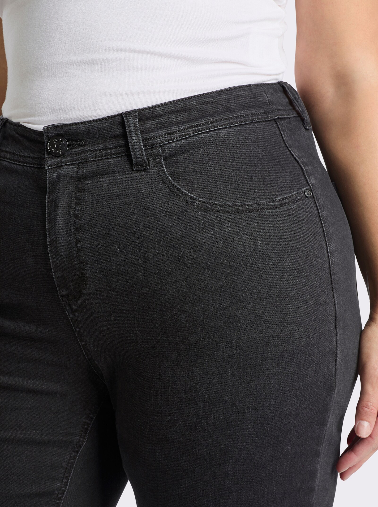sheego Skinny Jeans mit V-Schlitzen - black denim