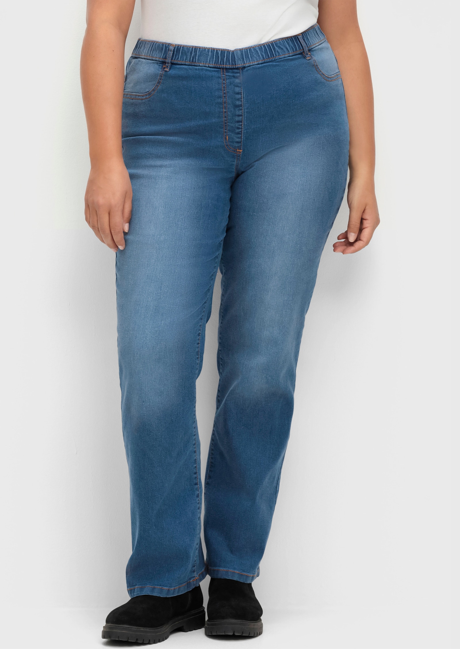 Bootcut-Jeans in Schlupfform - blue-stone-washed