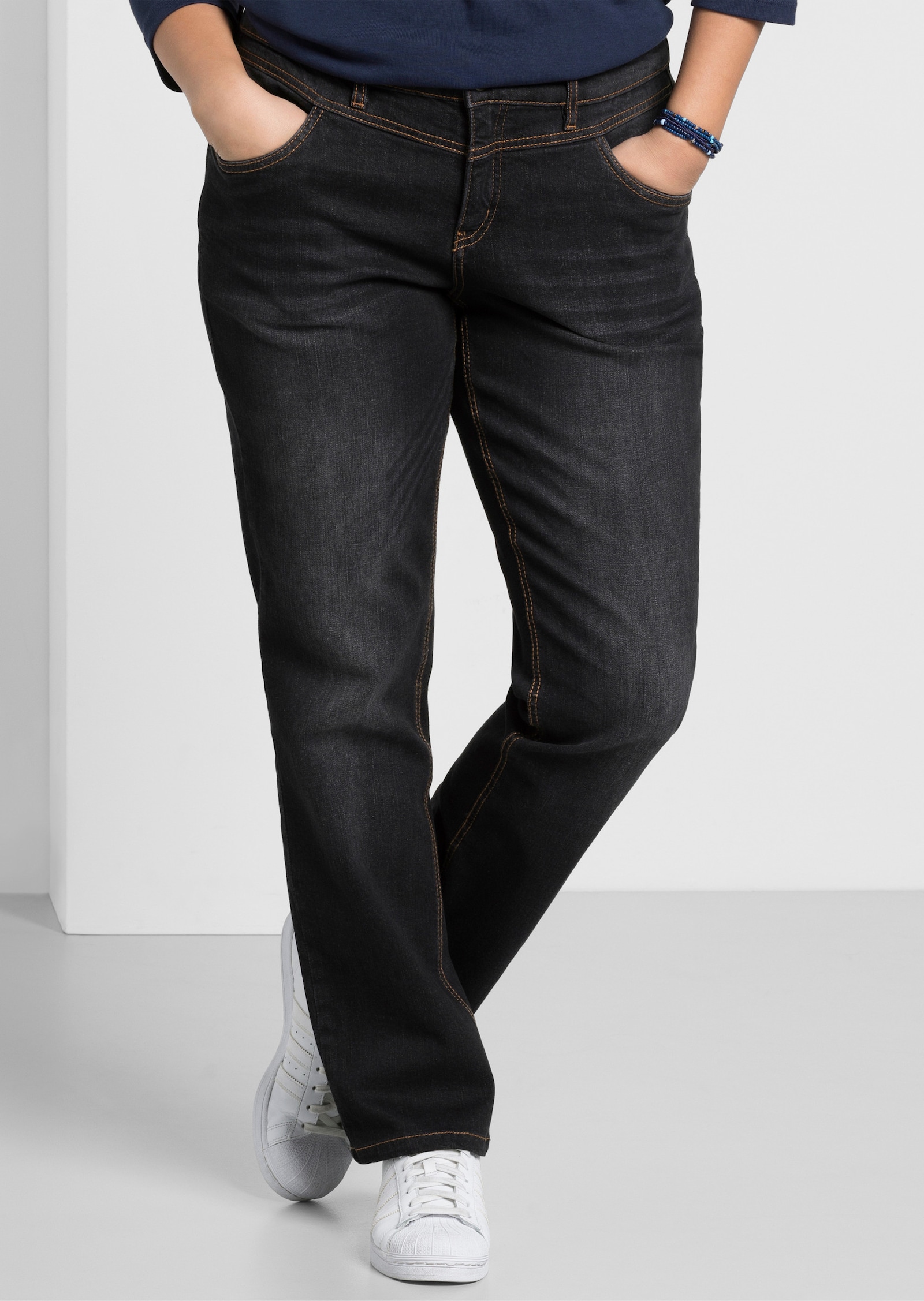 sheego Gerade Jeans mit Used-Effekten - black denim