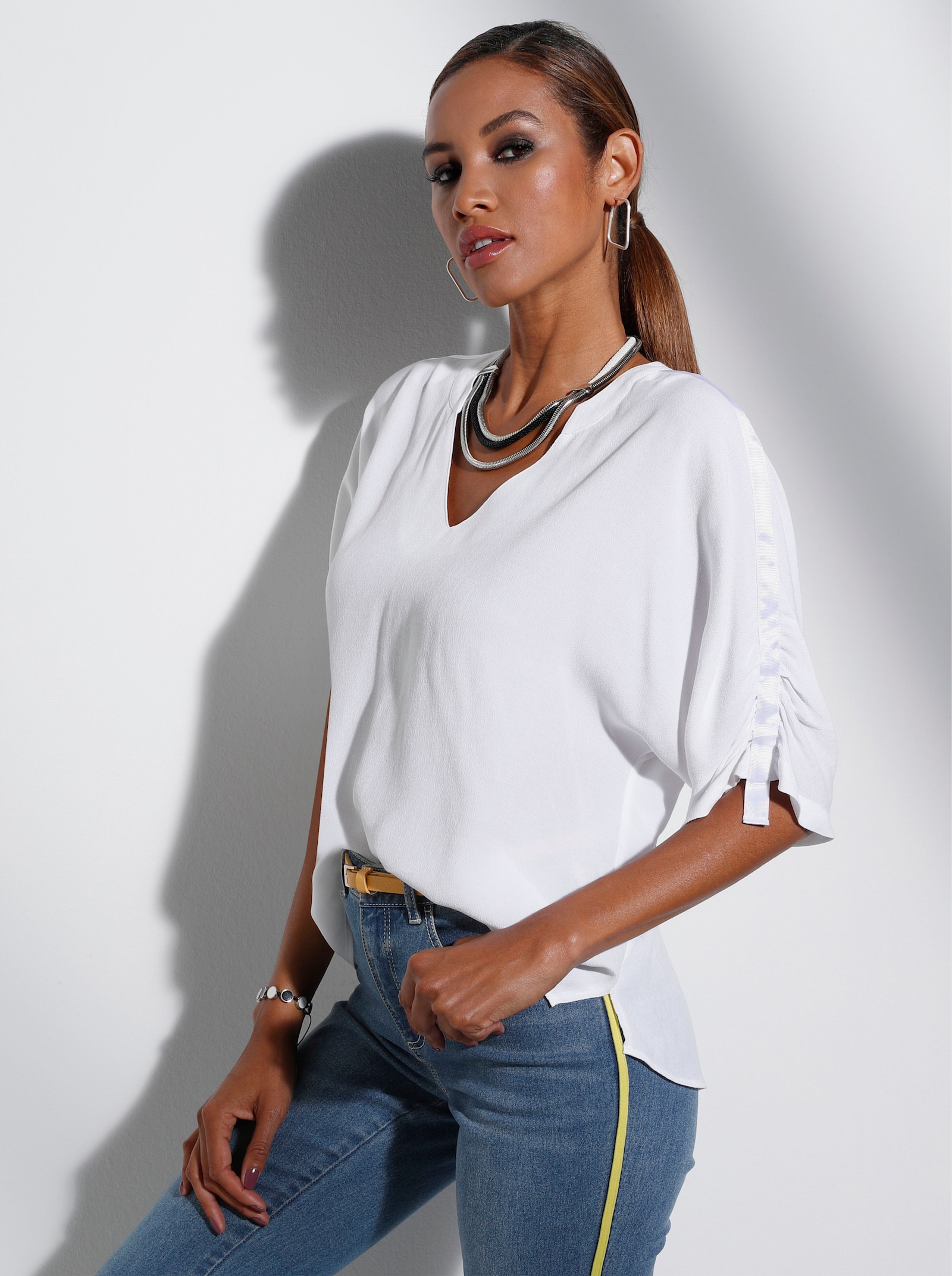 Comfortblouse met rimpeling op de mouwen - wit