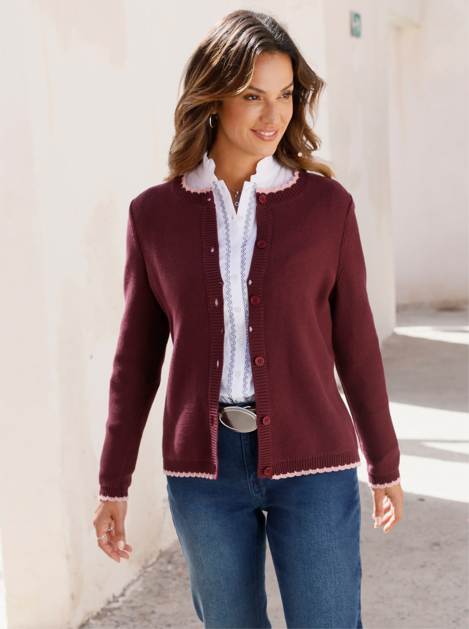 Strickjacke mit Muschelkante - burgund