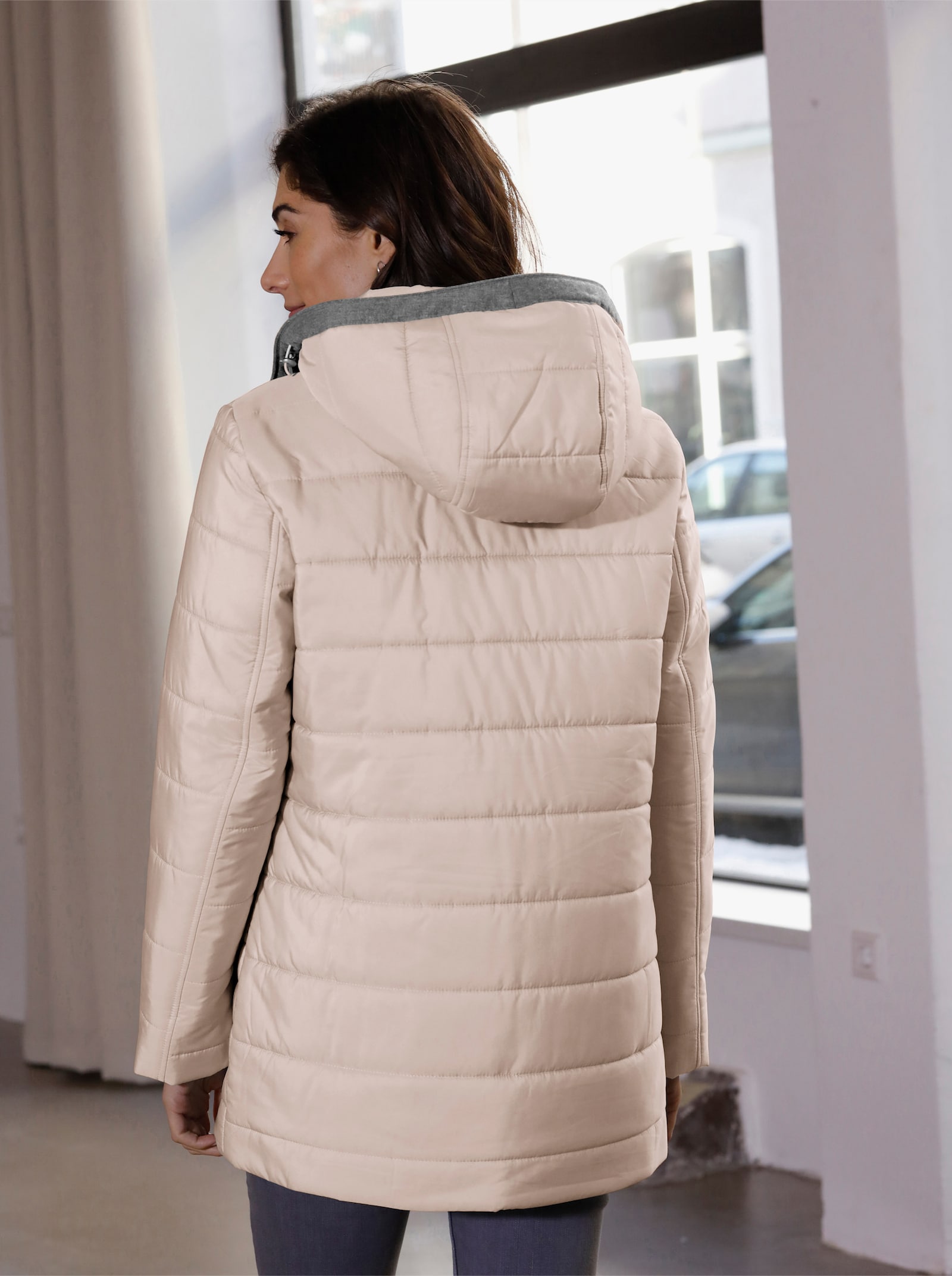 Steppjacke mit abnehmbarer Kapuze - sesam