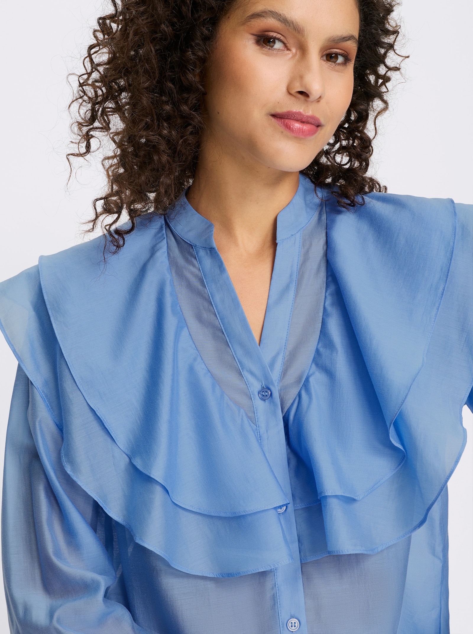 heine Volantbluse mit Langarm - himmelblau