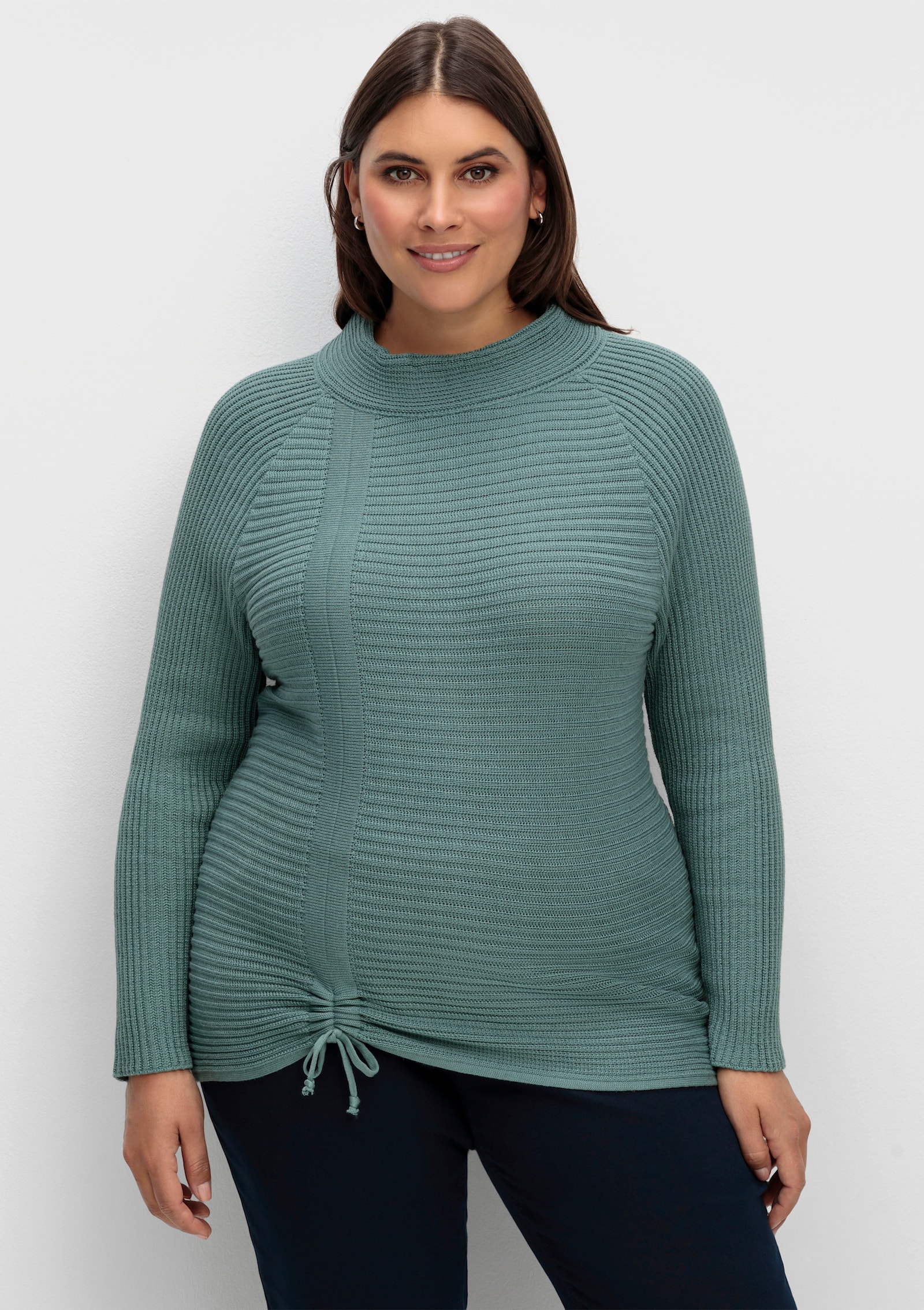 Langarm-Pullover mit Raffung am Saum - jade