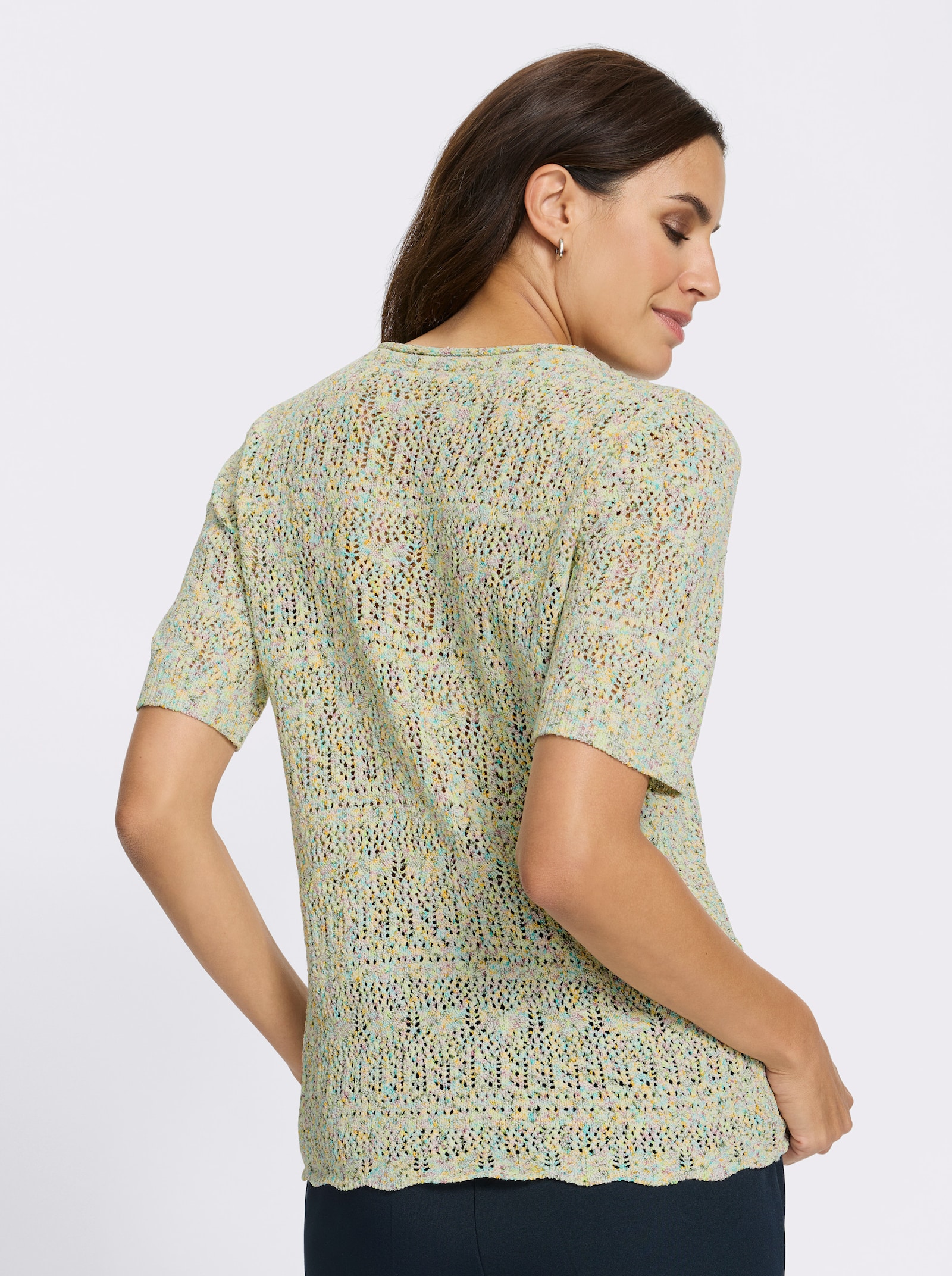 Ajourpullover aus Bändchengarn - lindgrün-meliert