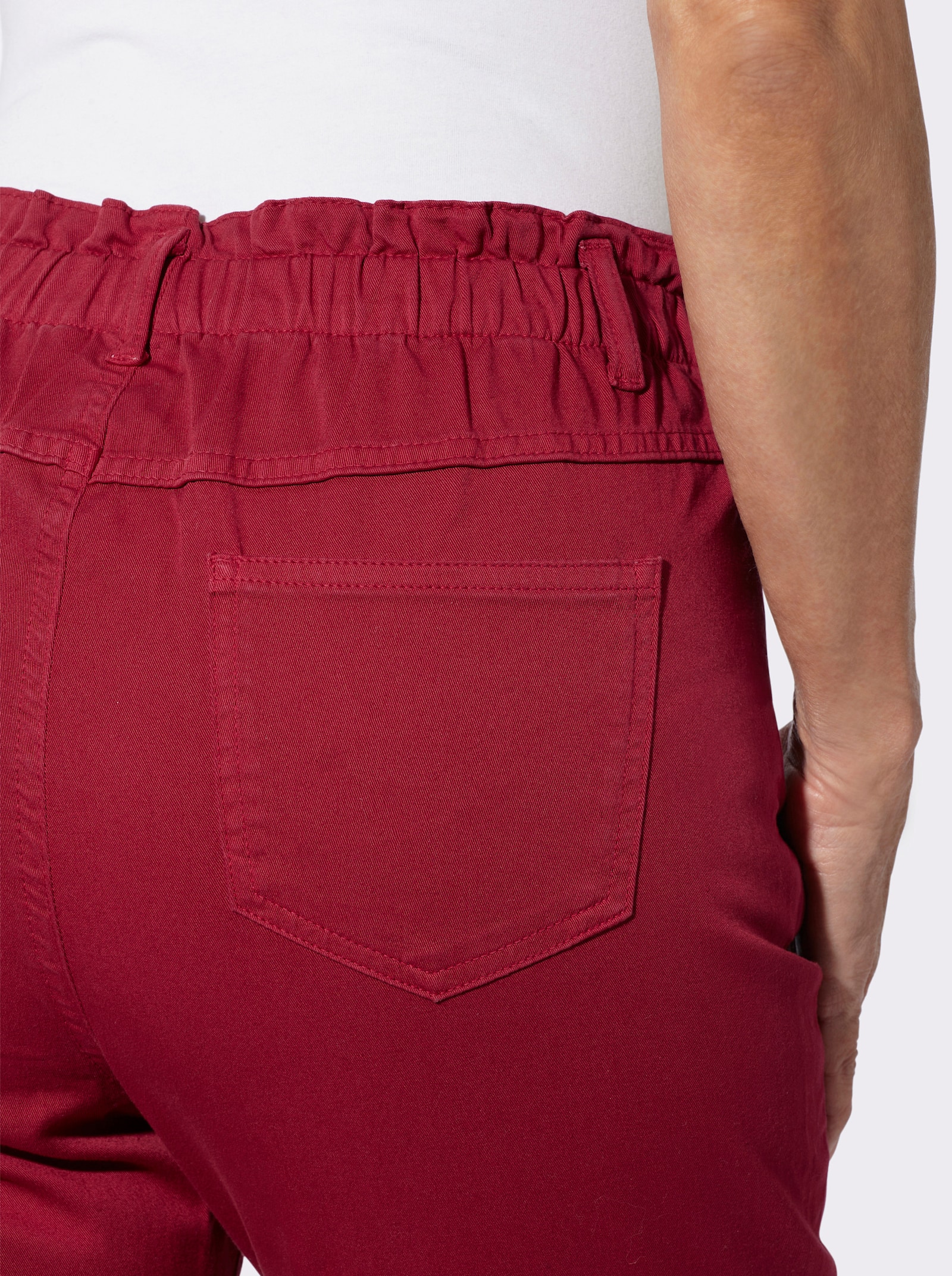 Jeans im Paperbag-Schnitt - kirsche