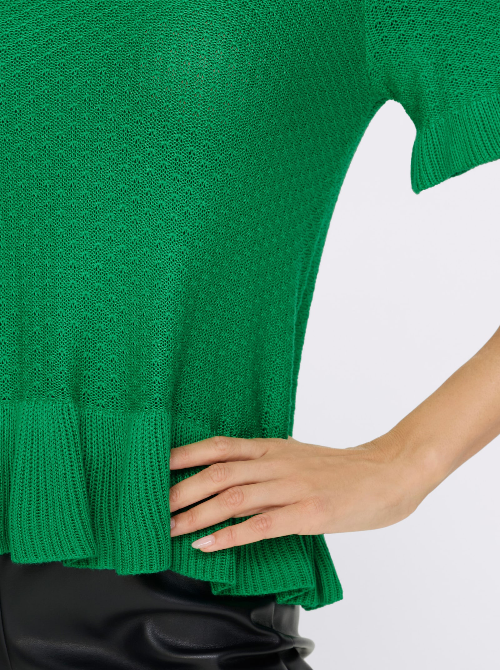 heine Ajourpullover met volants - grasgroen