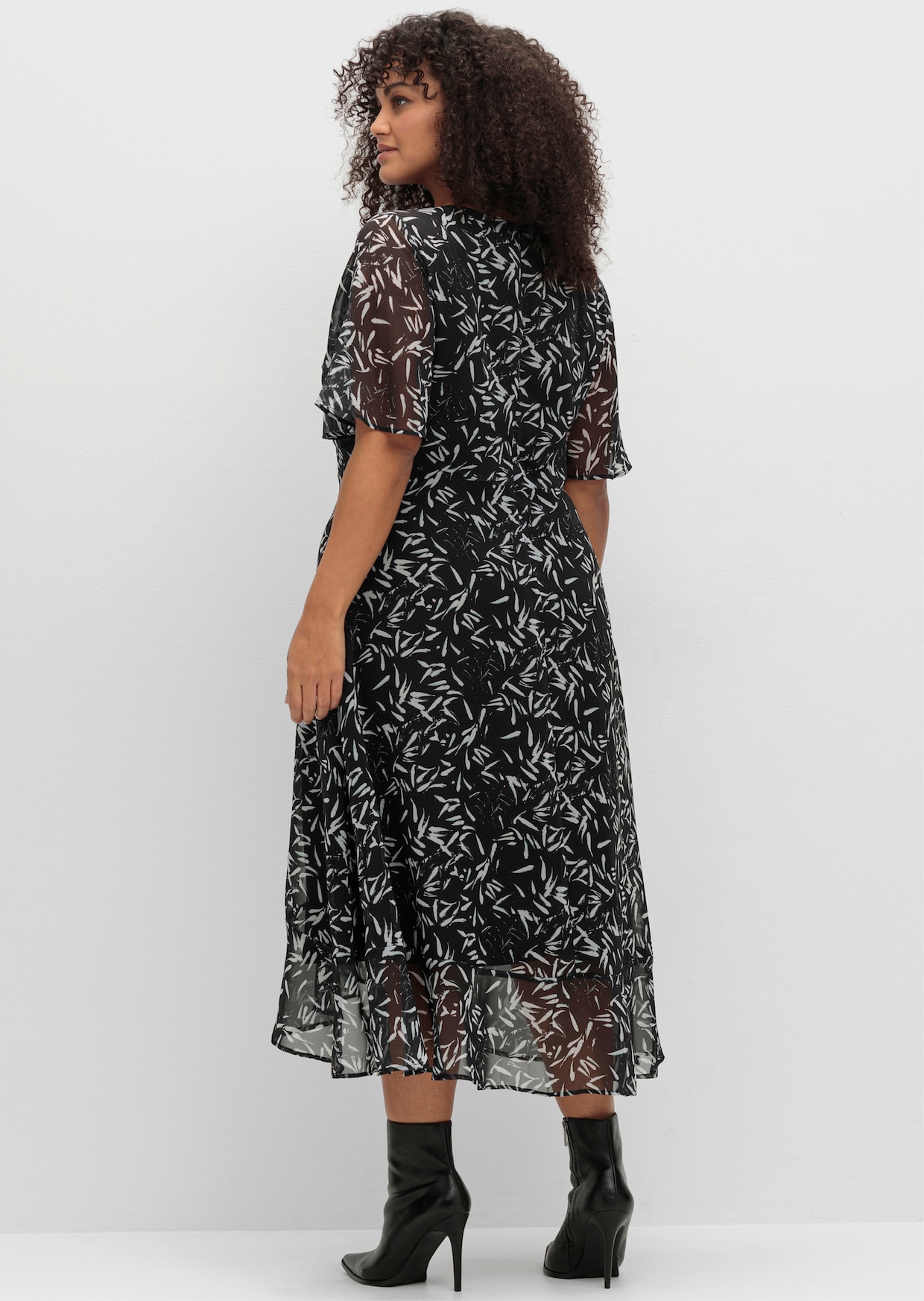 sheego Chiffon jurk - zwart/wit gedessineerd