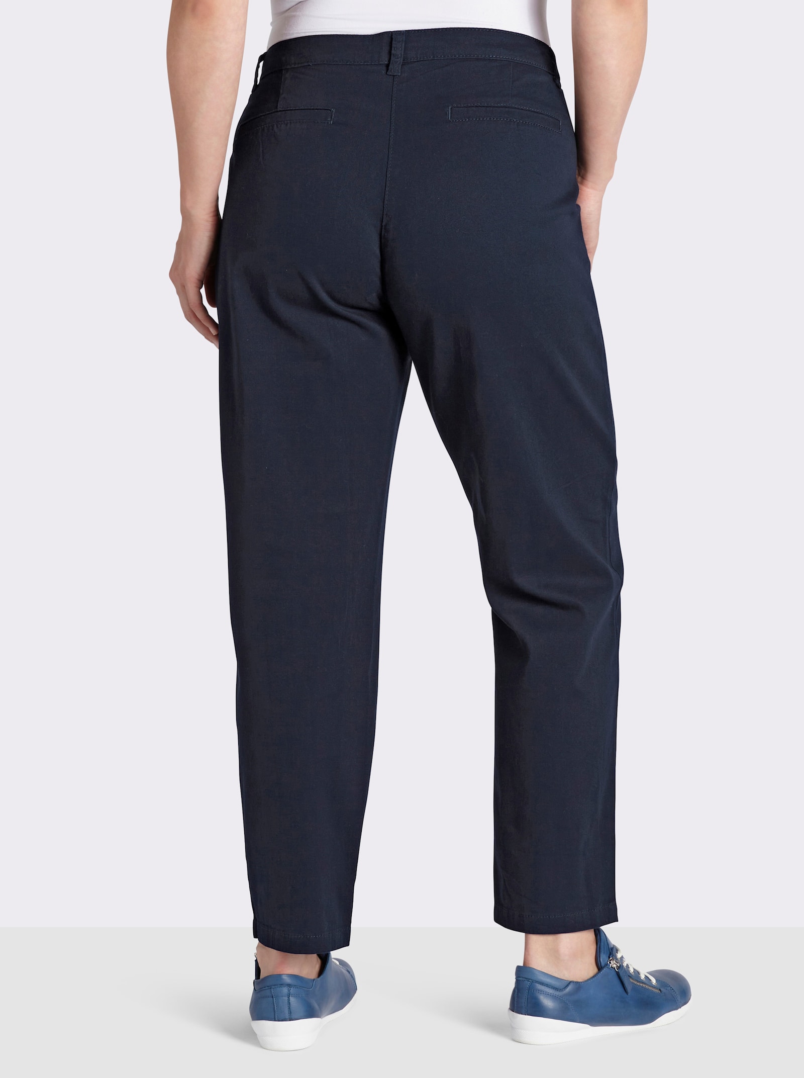 Boyfriend-Hose mit Gürtelschlaufen - marine