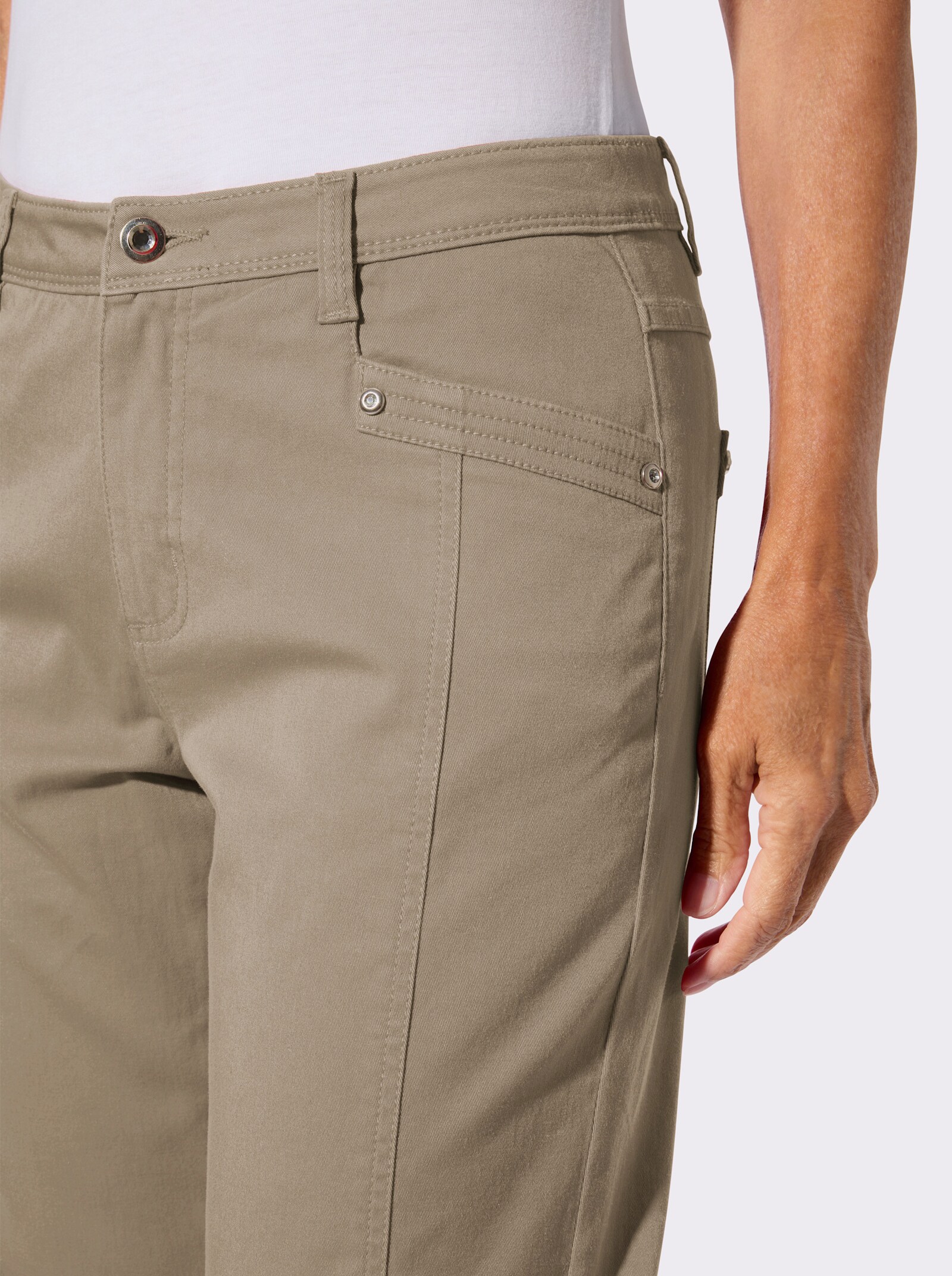 Caprijeans mit Kreuzschnürung am Saum - sesam