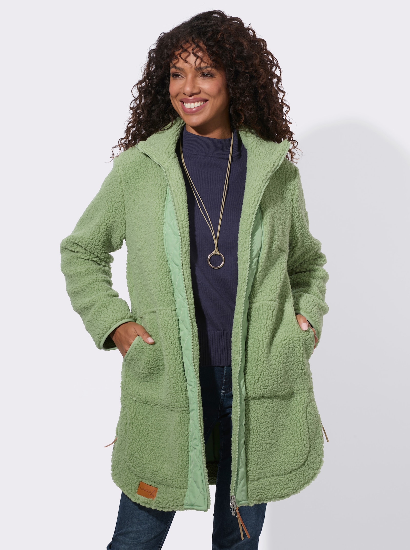 Teddyjacke mit Reißverschluss an den Saumschlitzen - eucalyptus
