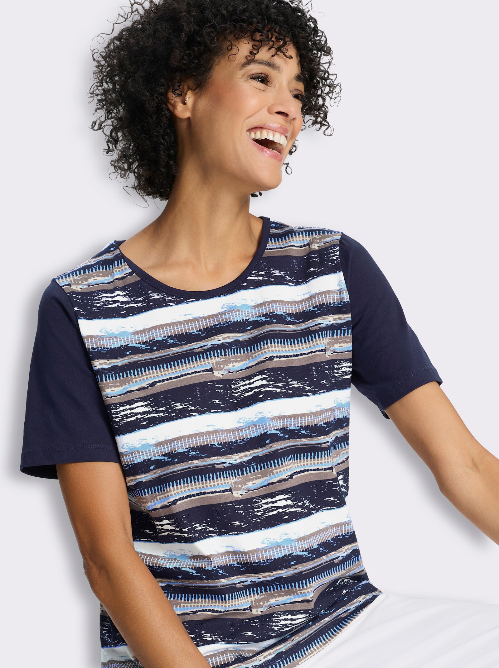 Kurzarmshirt im modischen Streifenmuster - marine-bedruckt
