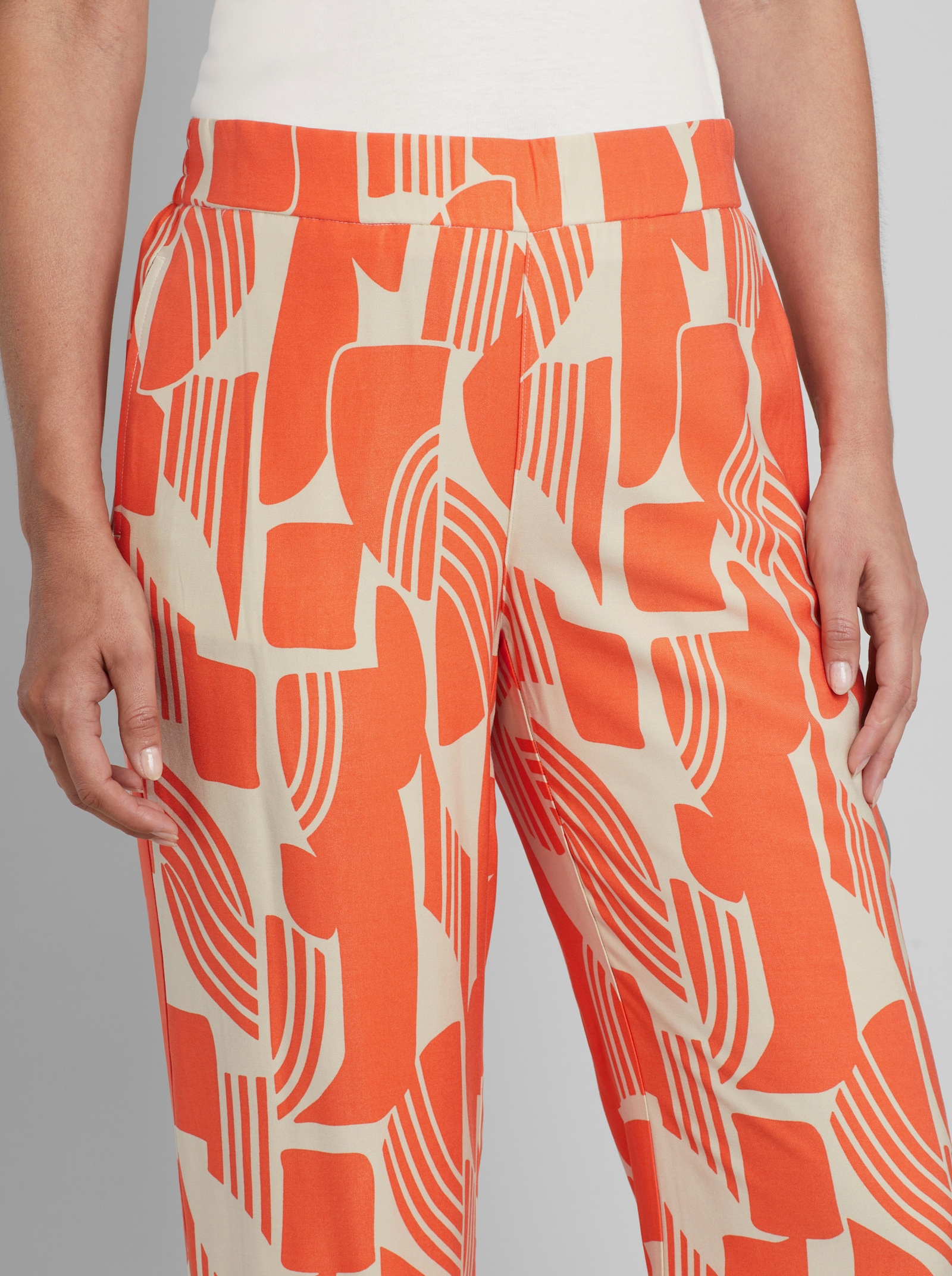heine Schlupfhose mit Grafik-Dessin - orange-sand-bedruckt