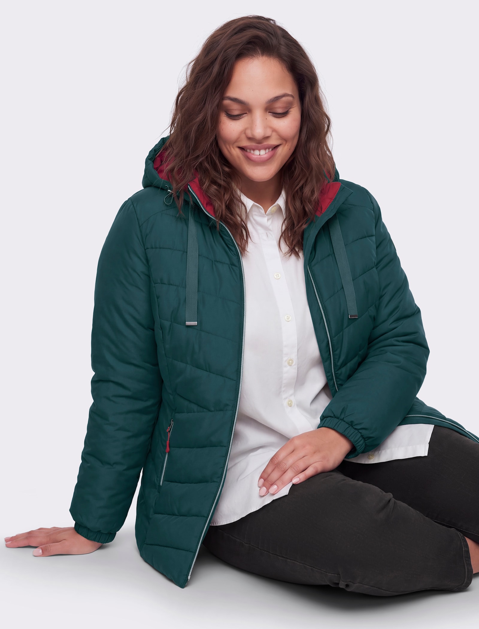 sheego Outdoorjacke mit schmeichelndem V-Steppmuster - aquapetrol