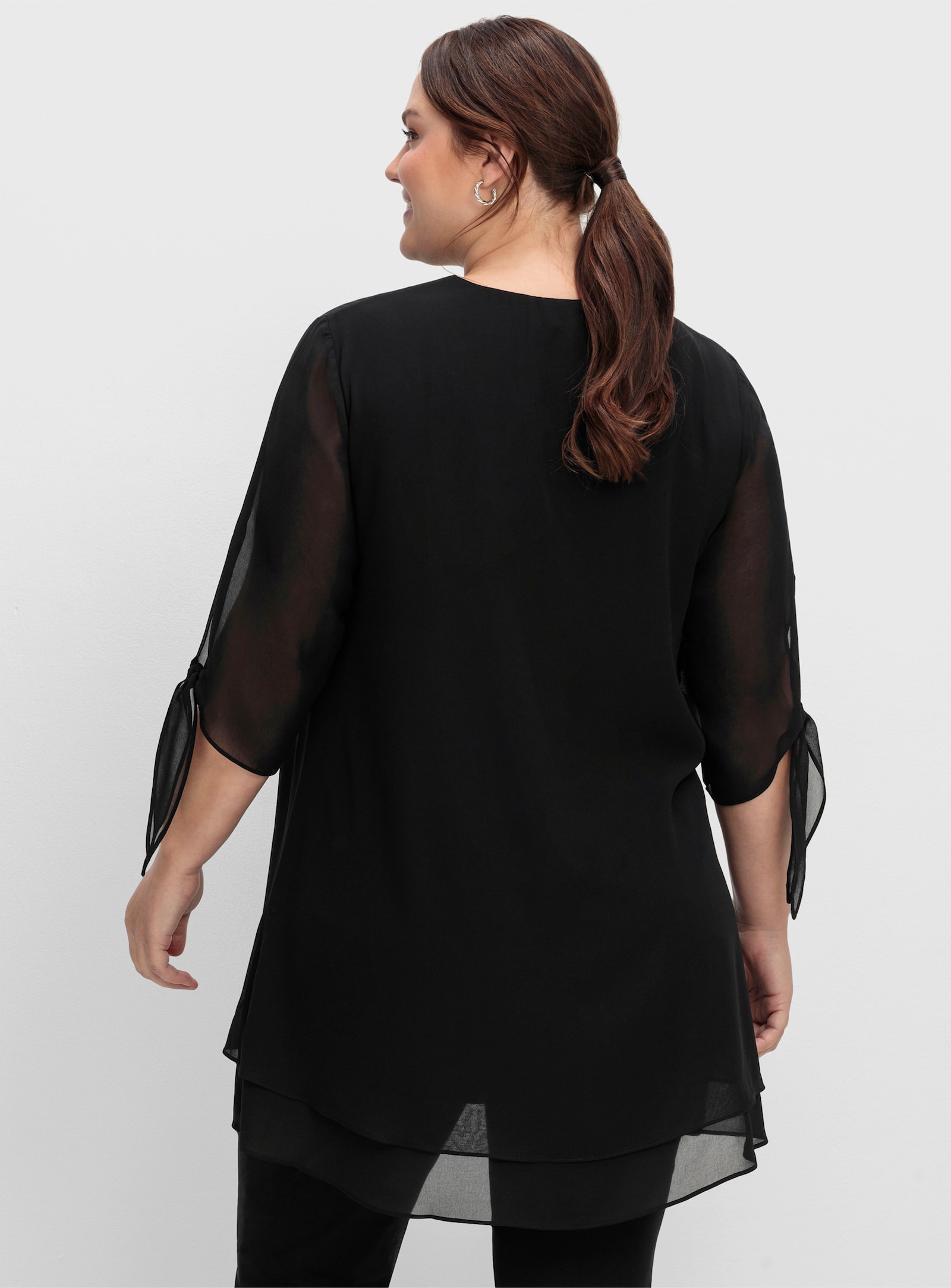 sheego Chiffonbluse in Lagenoptik - schwarz