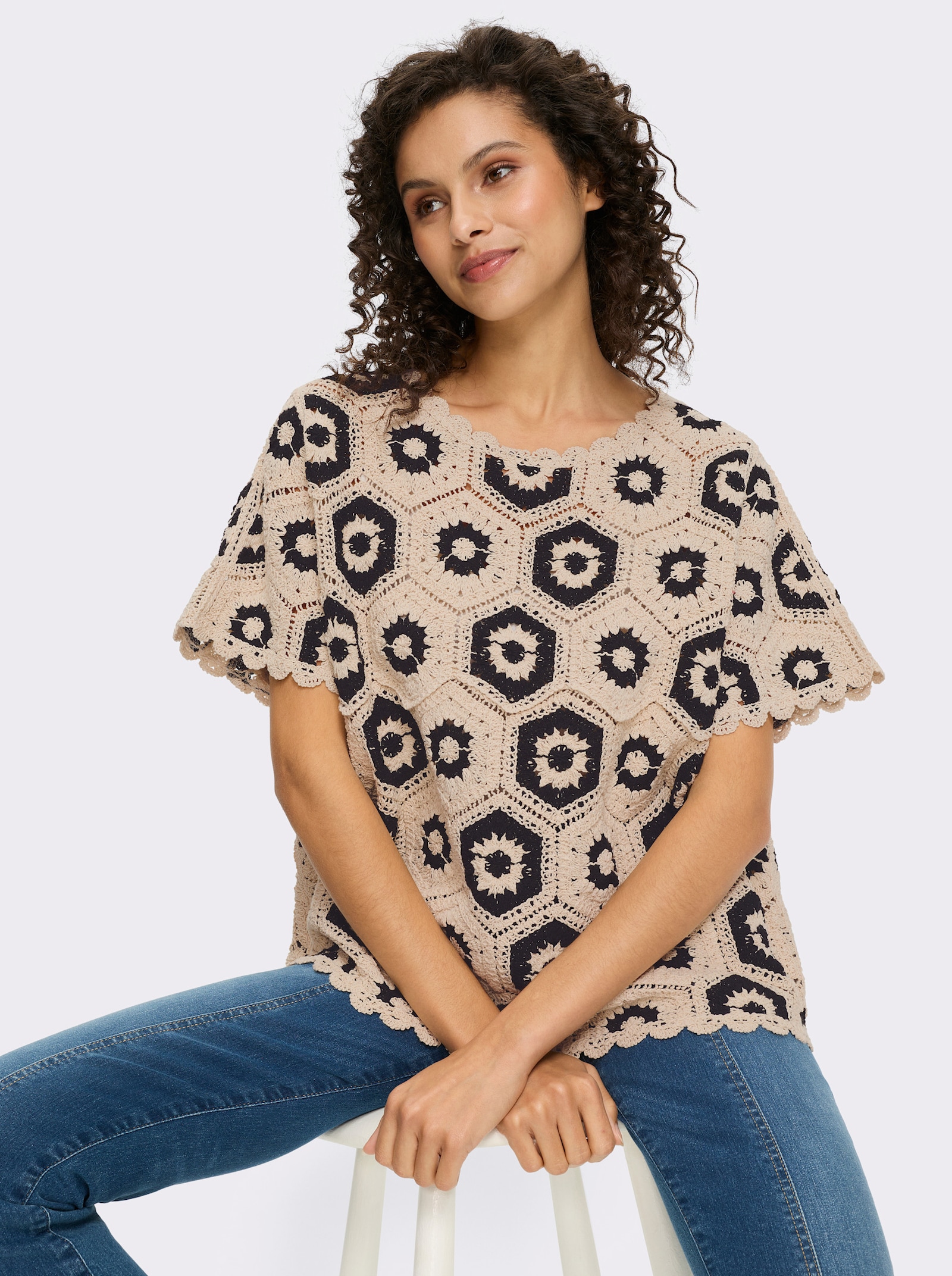 heine Pullover aus Crochet-Spitze - schwarz-sand-gemustert