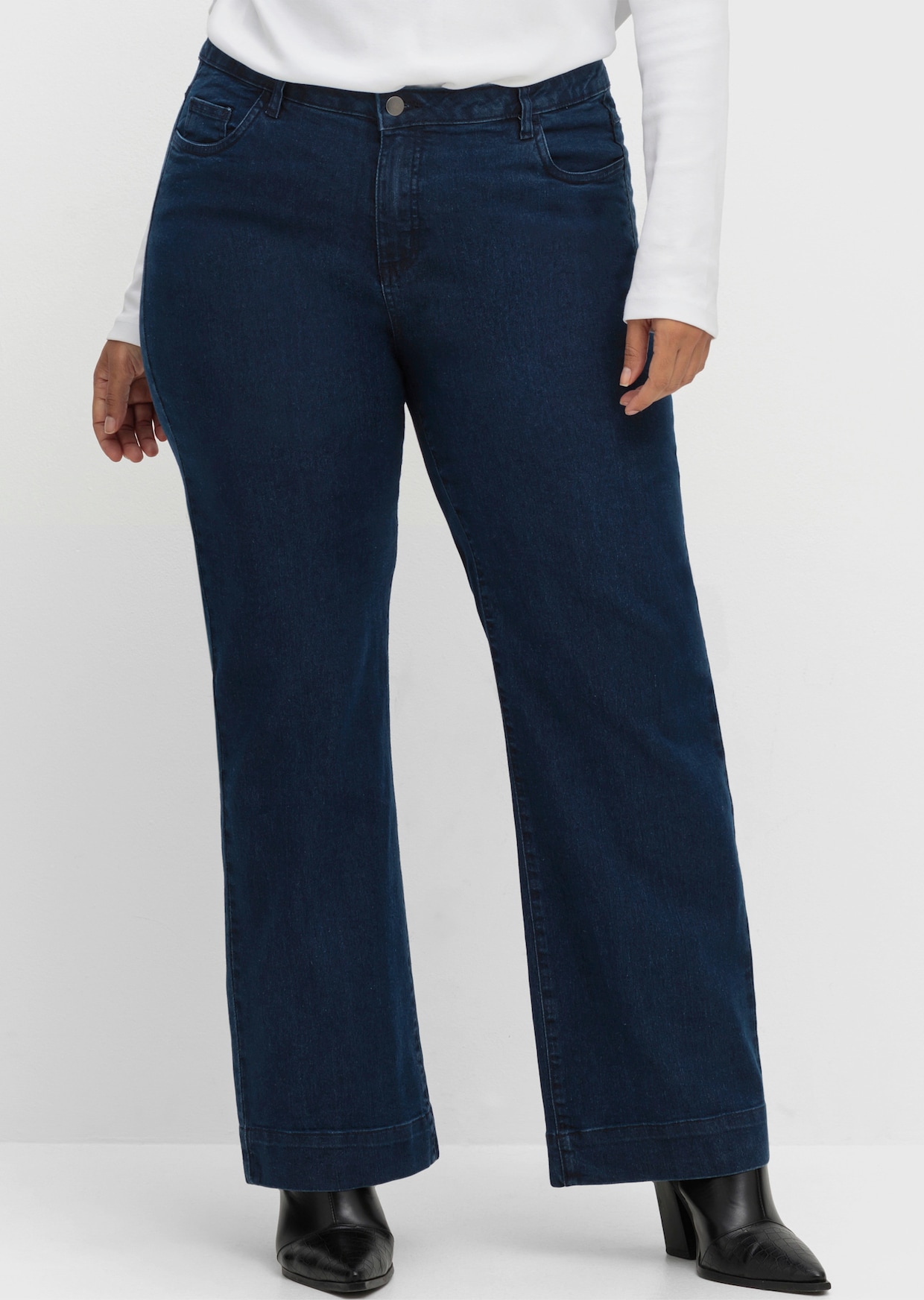 Jeans mit weitem Bein - blue-stone-washed