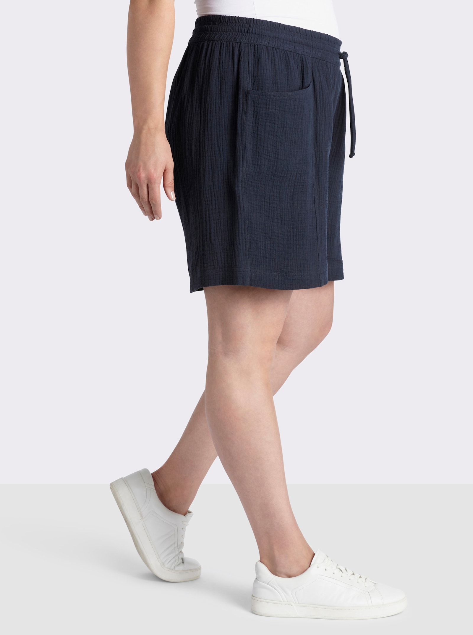 sheego Shorts aus weichem Musselin - tiefblau