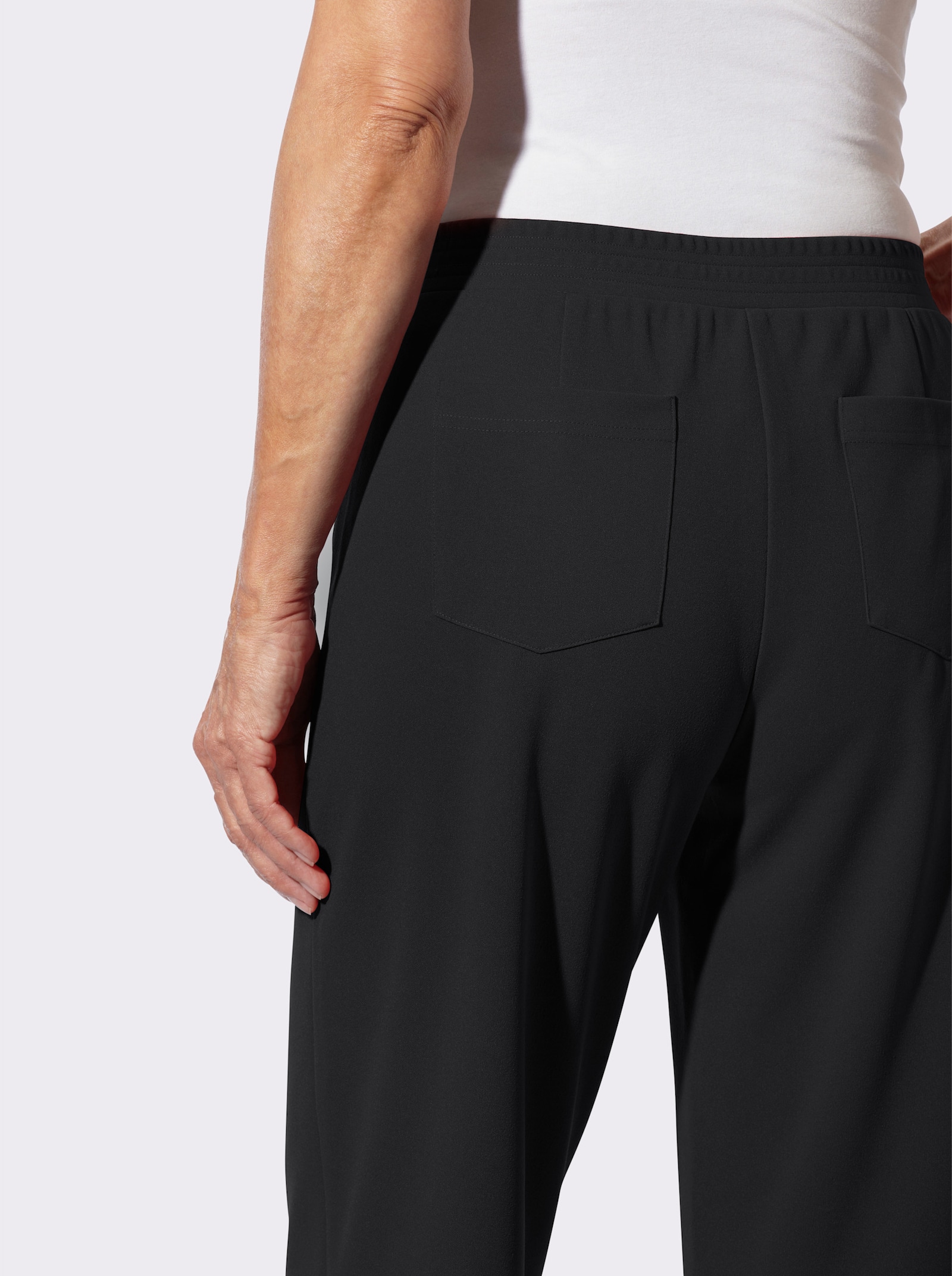 Schlupfhose in weiter Form - schwarz