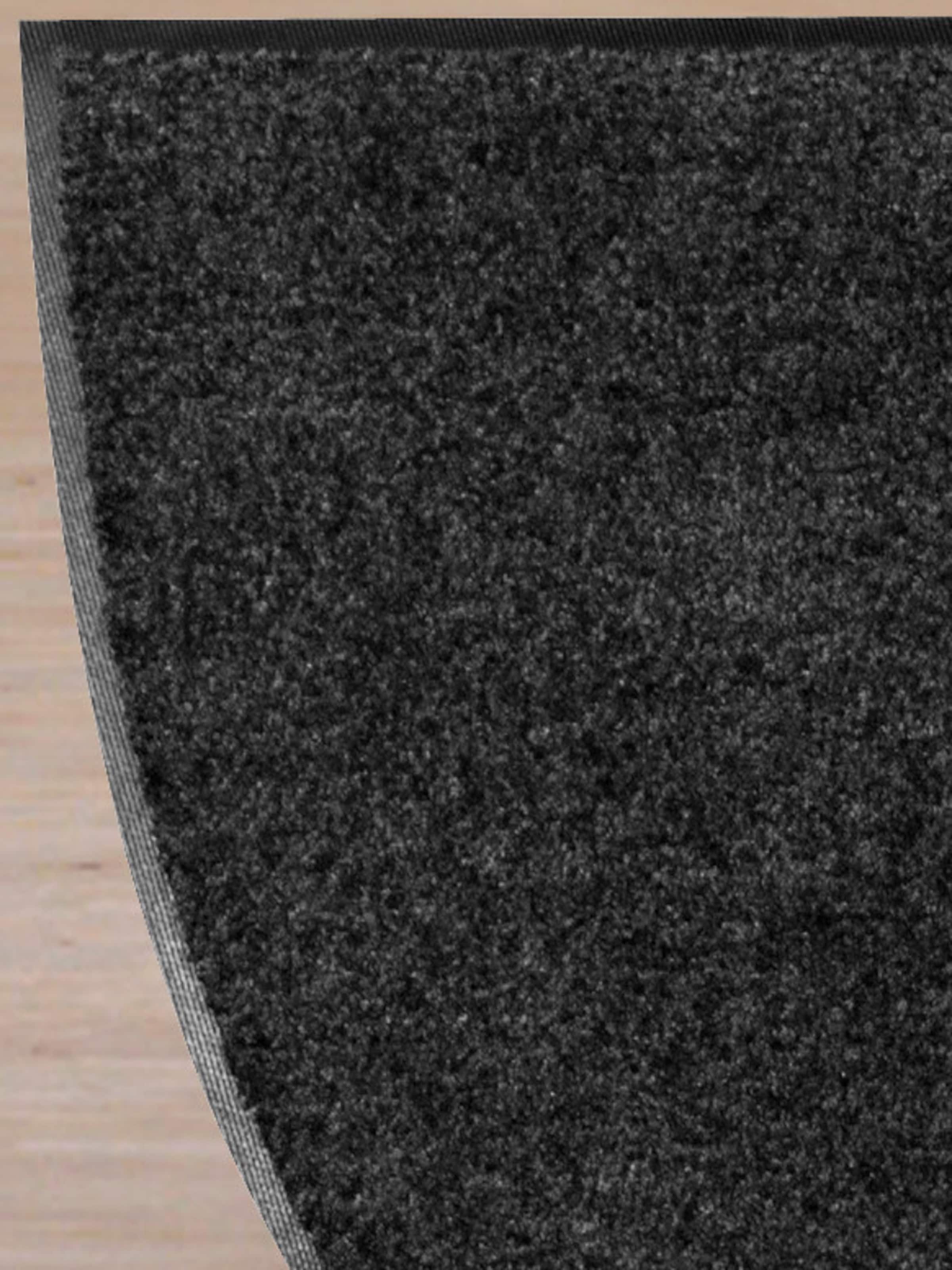 Frei günstig Kaufen-Fußmatte in schwarz von Salonloewe. Fußmatte in schwarz von Salonloewe <![CDATA[Fußmatte Halbrund. Für den Innen- und überdachten Außenbereich. Made in Germany. Rückseite aus rutschfestem Gummi. Äußerst strapazierfähig. PVC-frei. Für Fu