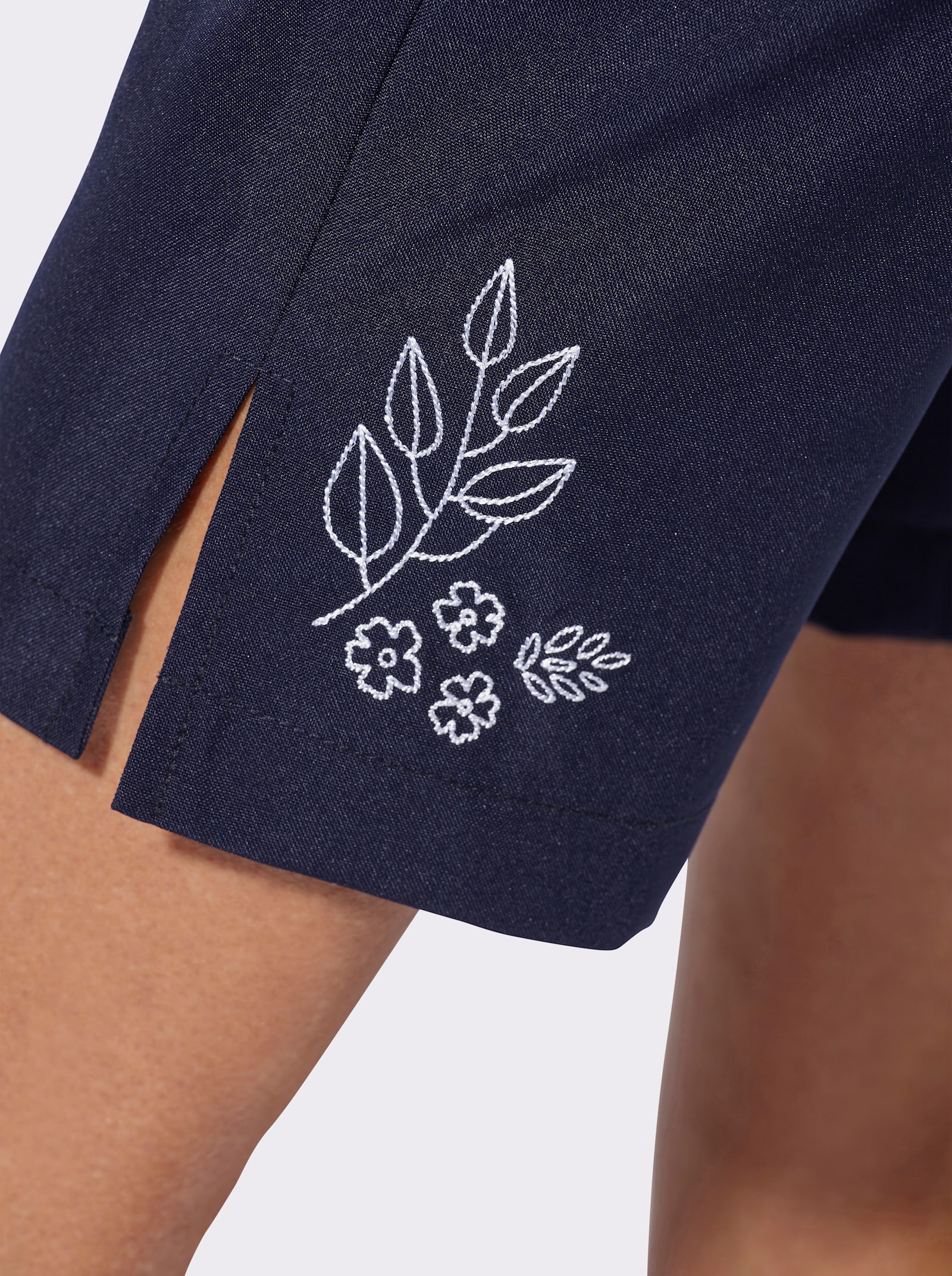 3/4-broek met borduursel - marine