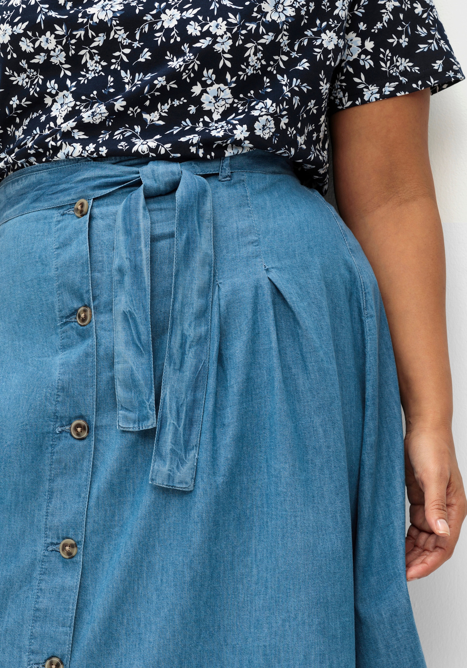 Jeansrock in ausgestellter Form - blue-bleached