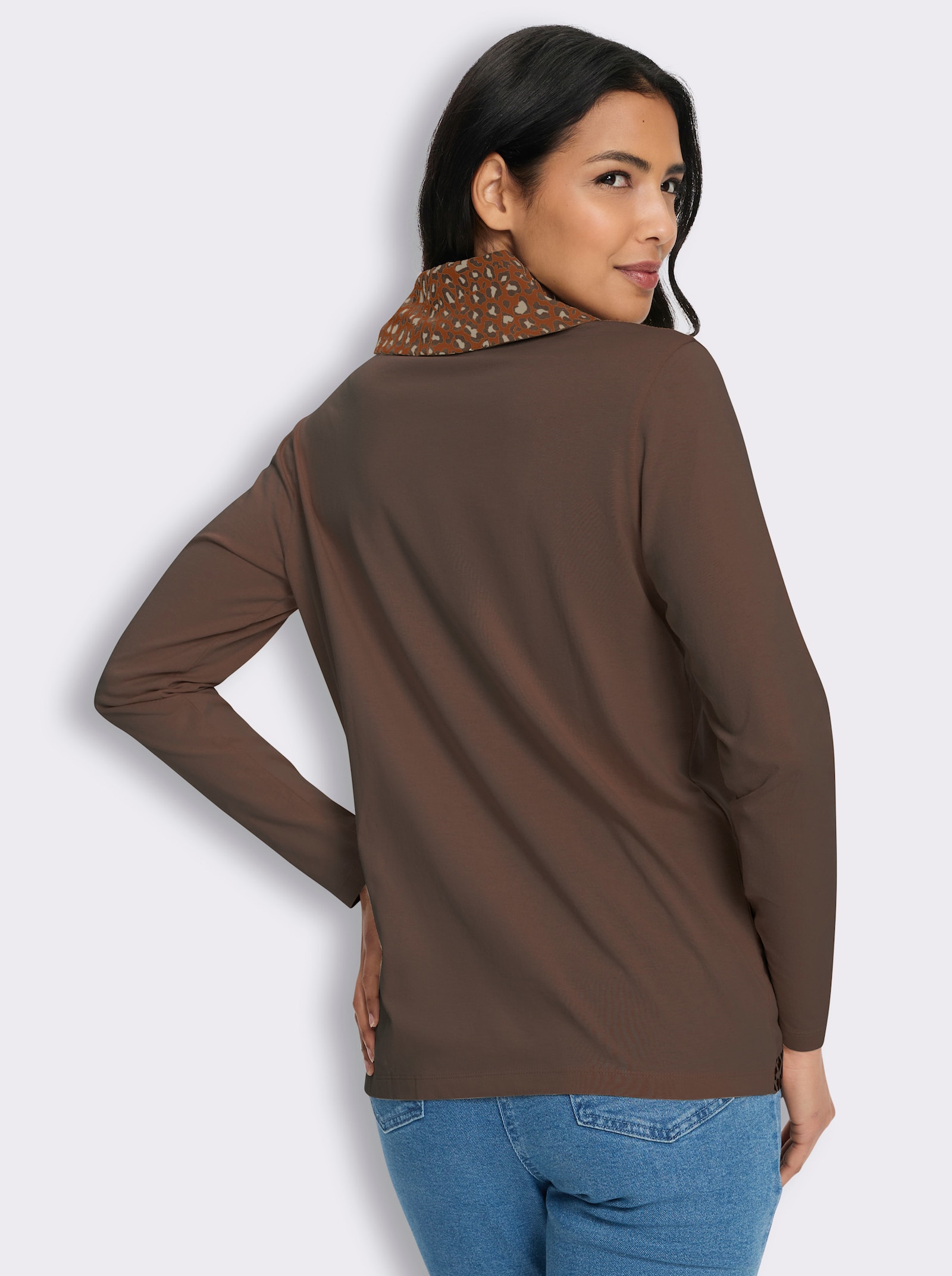 Rollkragenshirt mit abgerundetem Saum vorne - schoko-sand