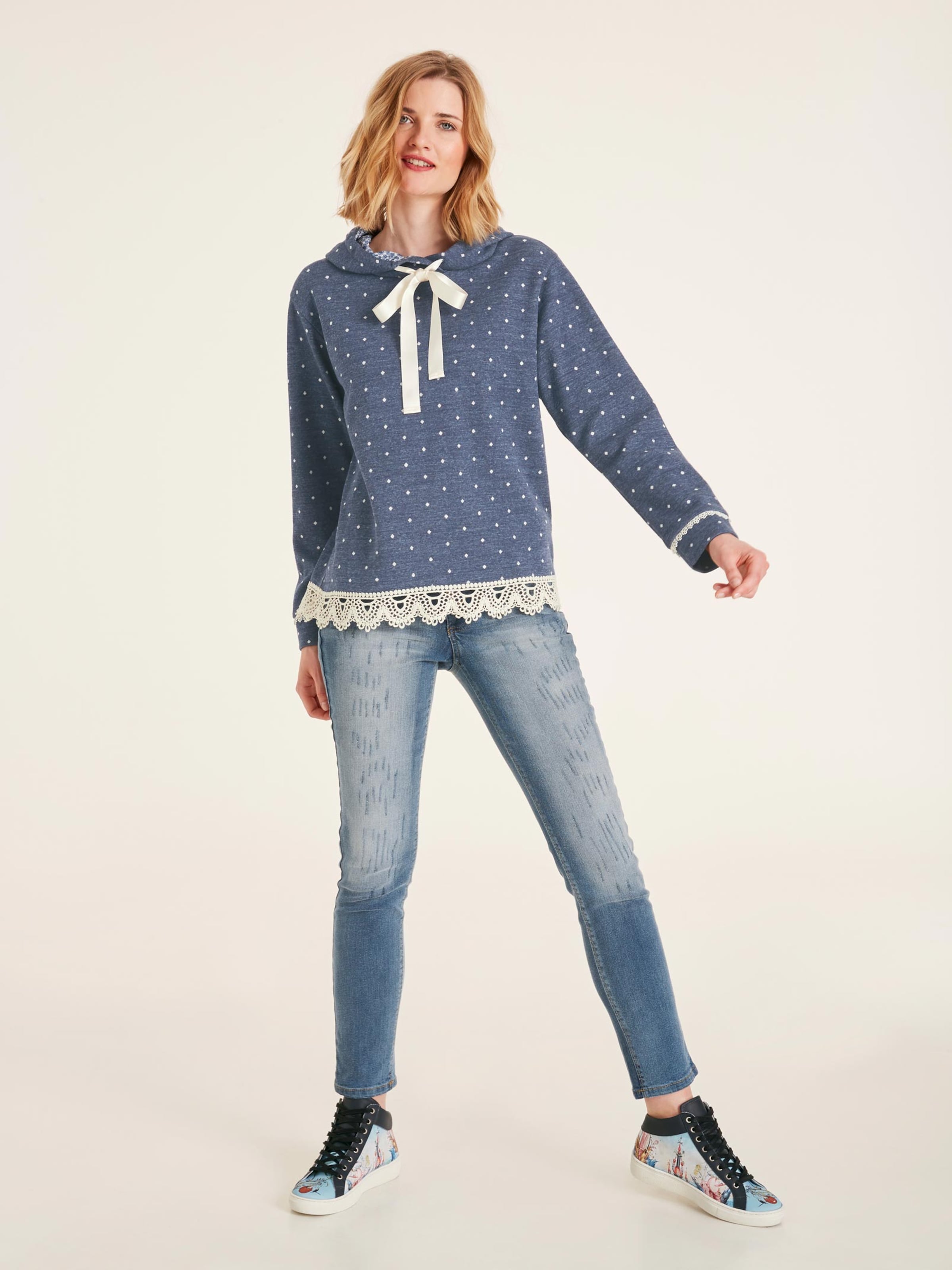 Damenmode Shirts Linea Tesini Sweatshirt in blau Damenmode Shirts Linea Tesini Sweatshirt in blau