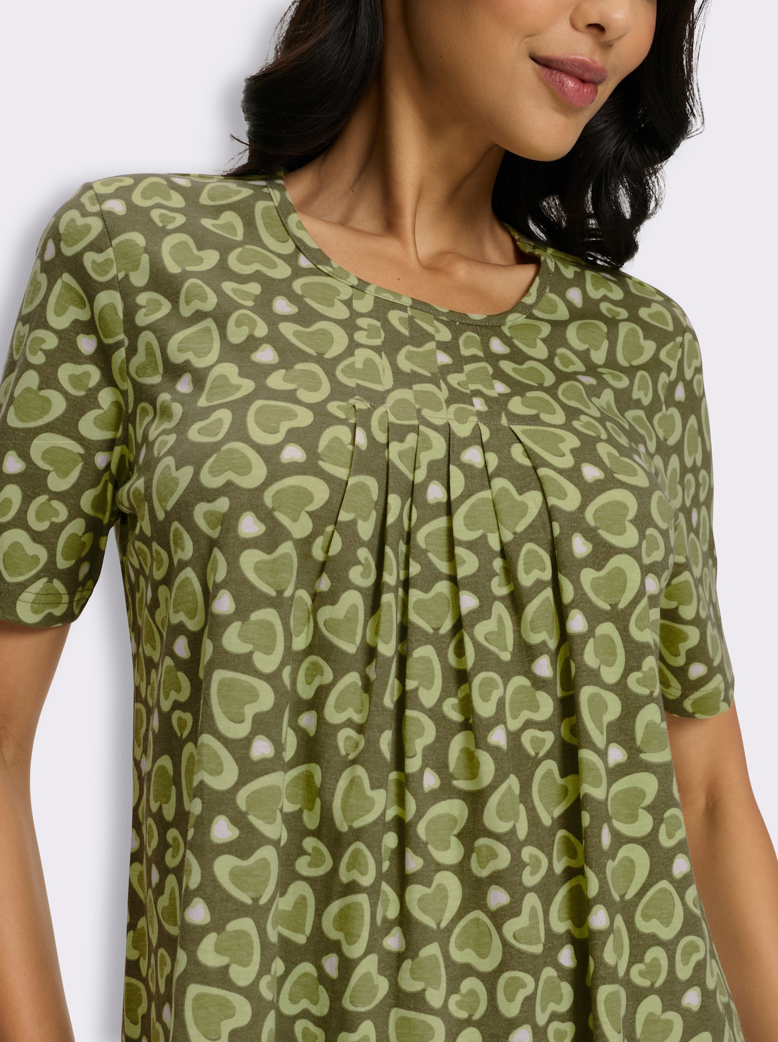 Rundhalsshirt mit Falten am Ausschnitt - khaki-pistazie-bedruckt
