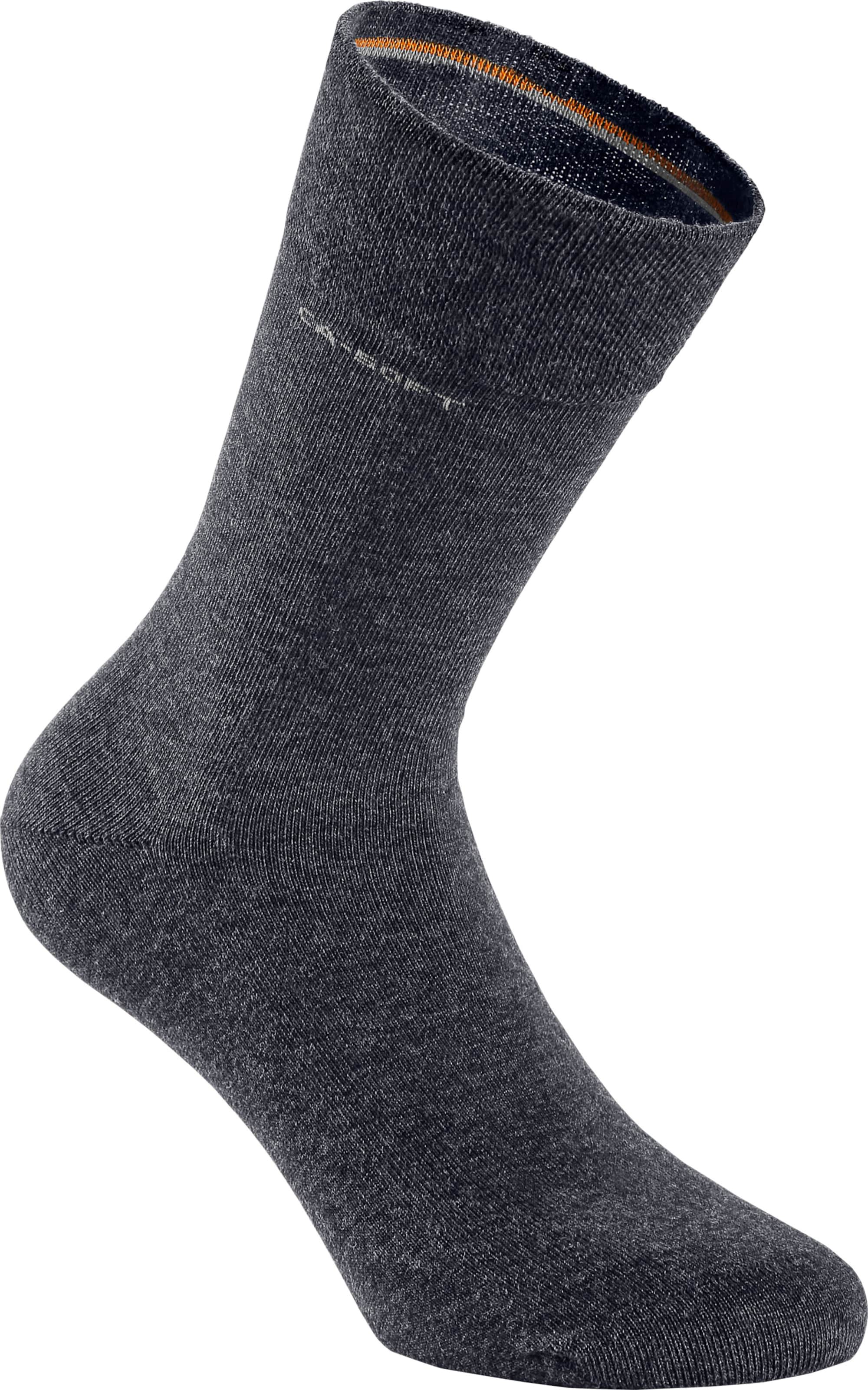 MIT KETTE günstig Kaufen-Socken in anthrazit von Camano. Socken in anthrazit von Camano <![CDATA[Für Sie & Ihn: formbeständige Socken mit speziellem Ca-Soft-Bund ohne einschneidenden Gummi. Verstärkungen an der Ferse und der handgekettelten Spitze.]]>. 